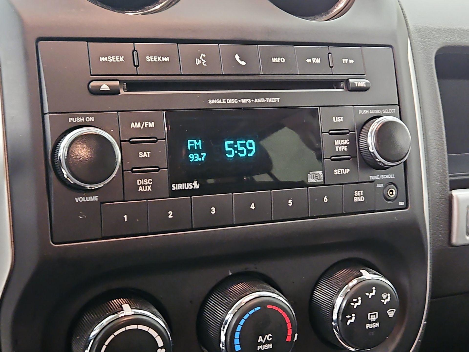 Thumbnail: 2015 Jeep Compass - 13