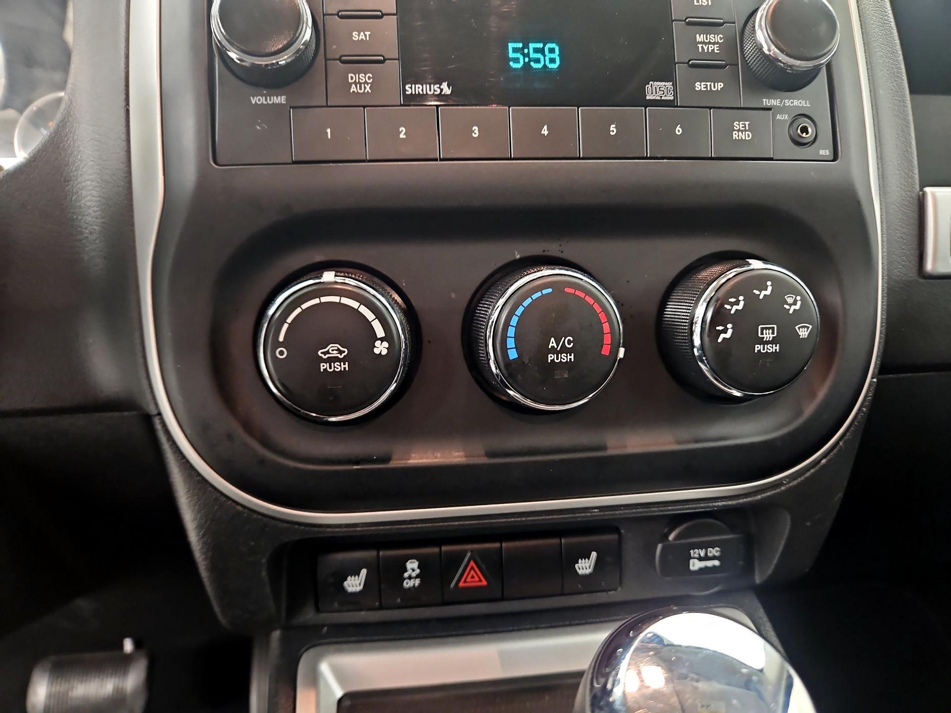 Thumbnail: 2015 Jeep Compass - 14