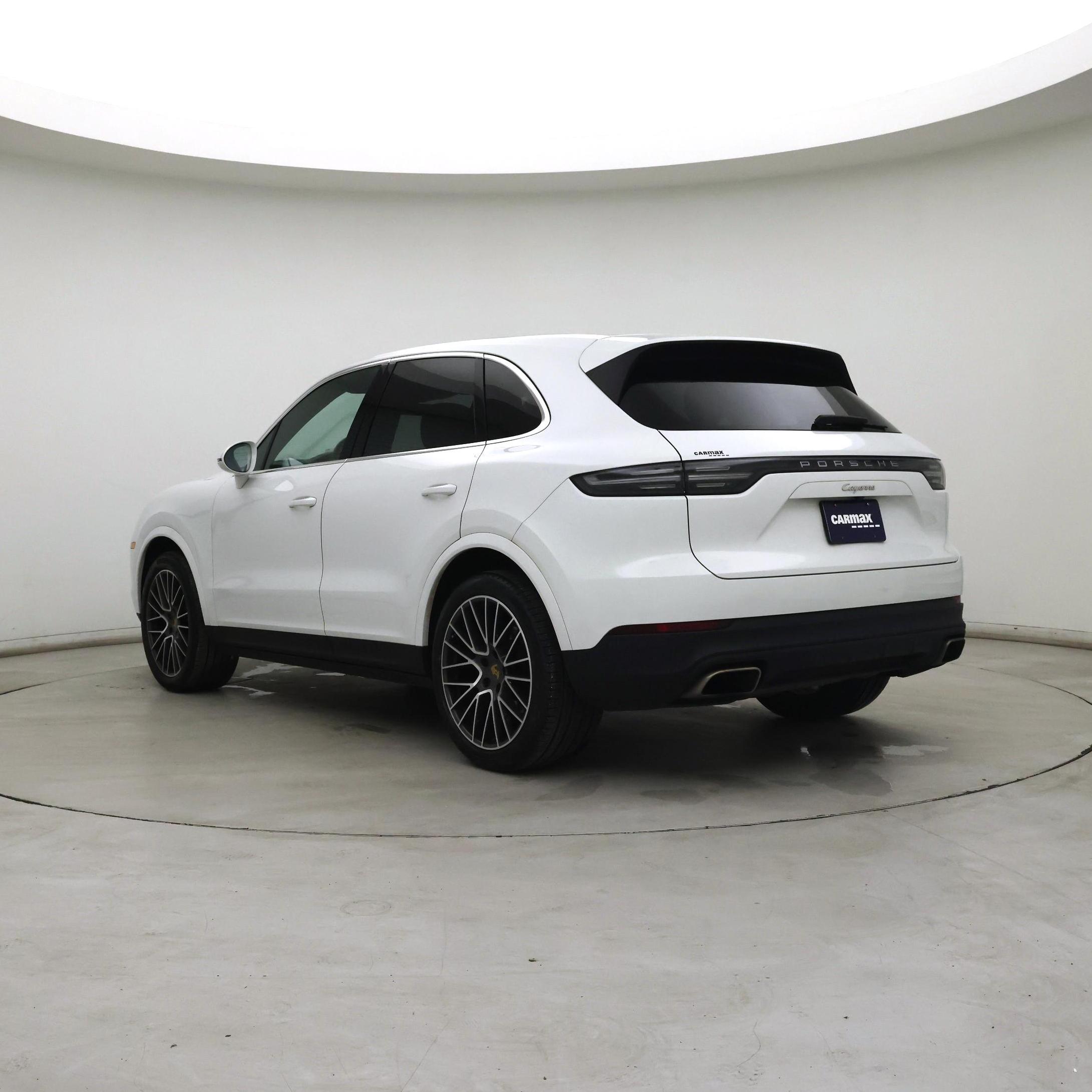 Thumbnail: 2022 Porsche Cayenne - 2