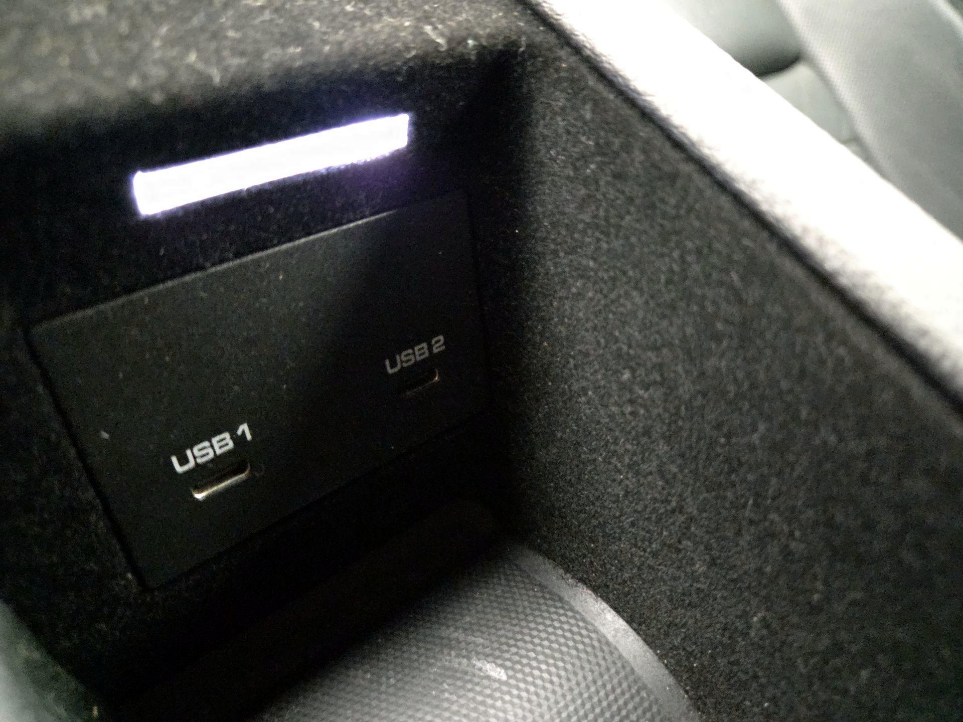 Thumbnail: 2022 Porsche Cayenne - 19