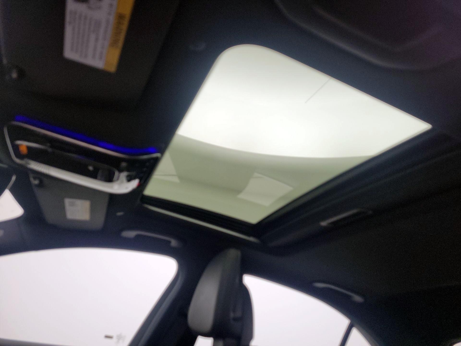 Thumbnail: 2022 Mercedes-Benz C-Class - 19