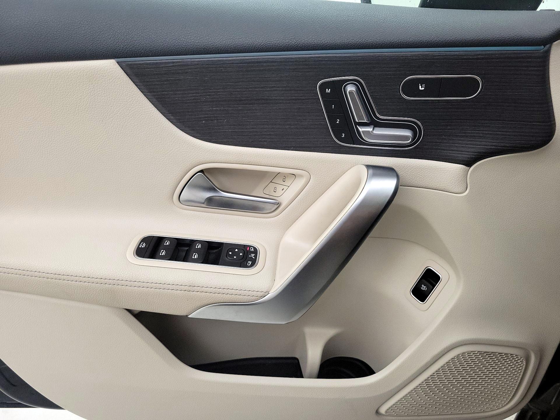 Thumbnail: 2022 Mercedes-Benz A-Class - 12