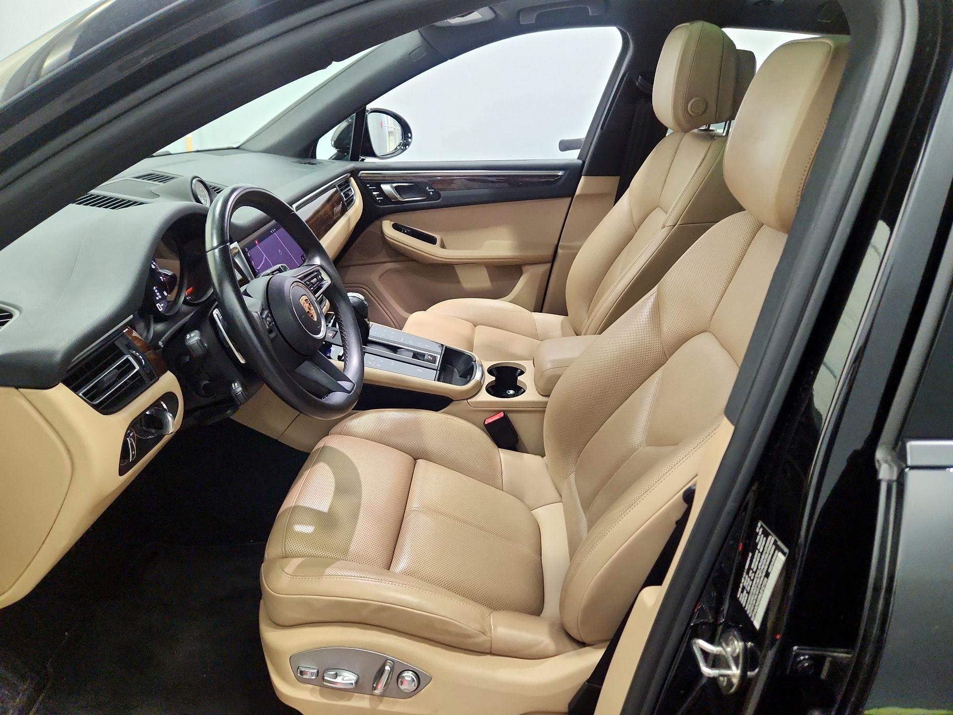 Thumbnail: 2022 Porsche Macan - 11