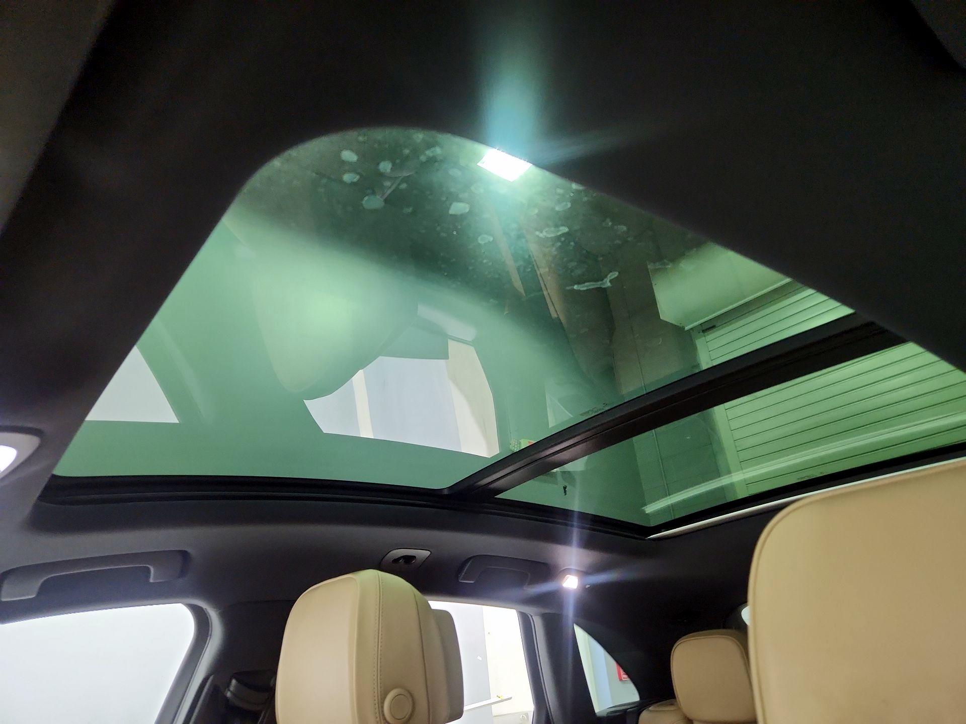 Thumbnail: 2022 Porsche Macan - 20