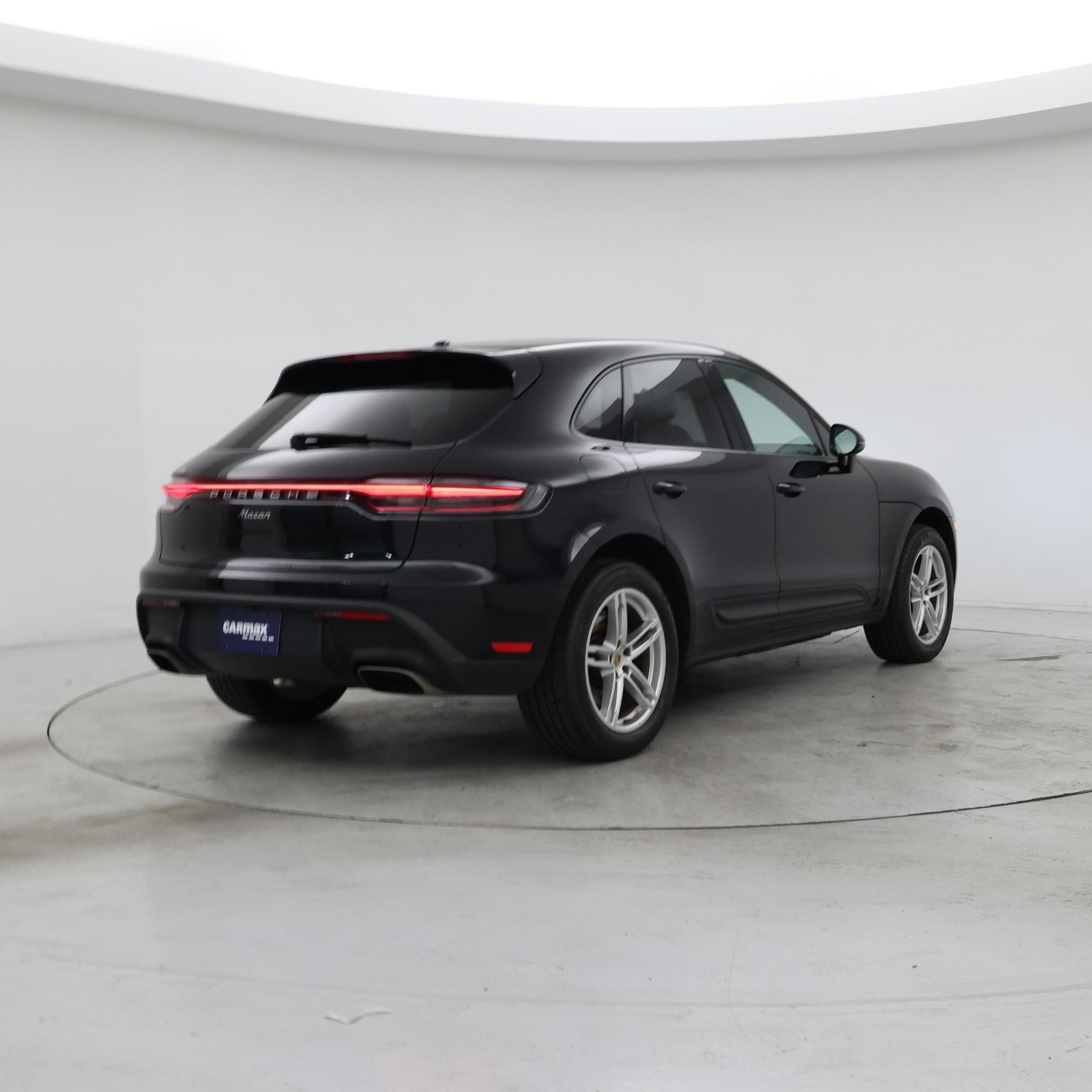 Thumbnail: 2022 Porsche Macan - 8