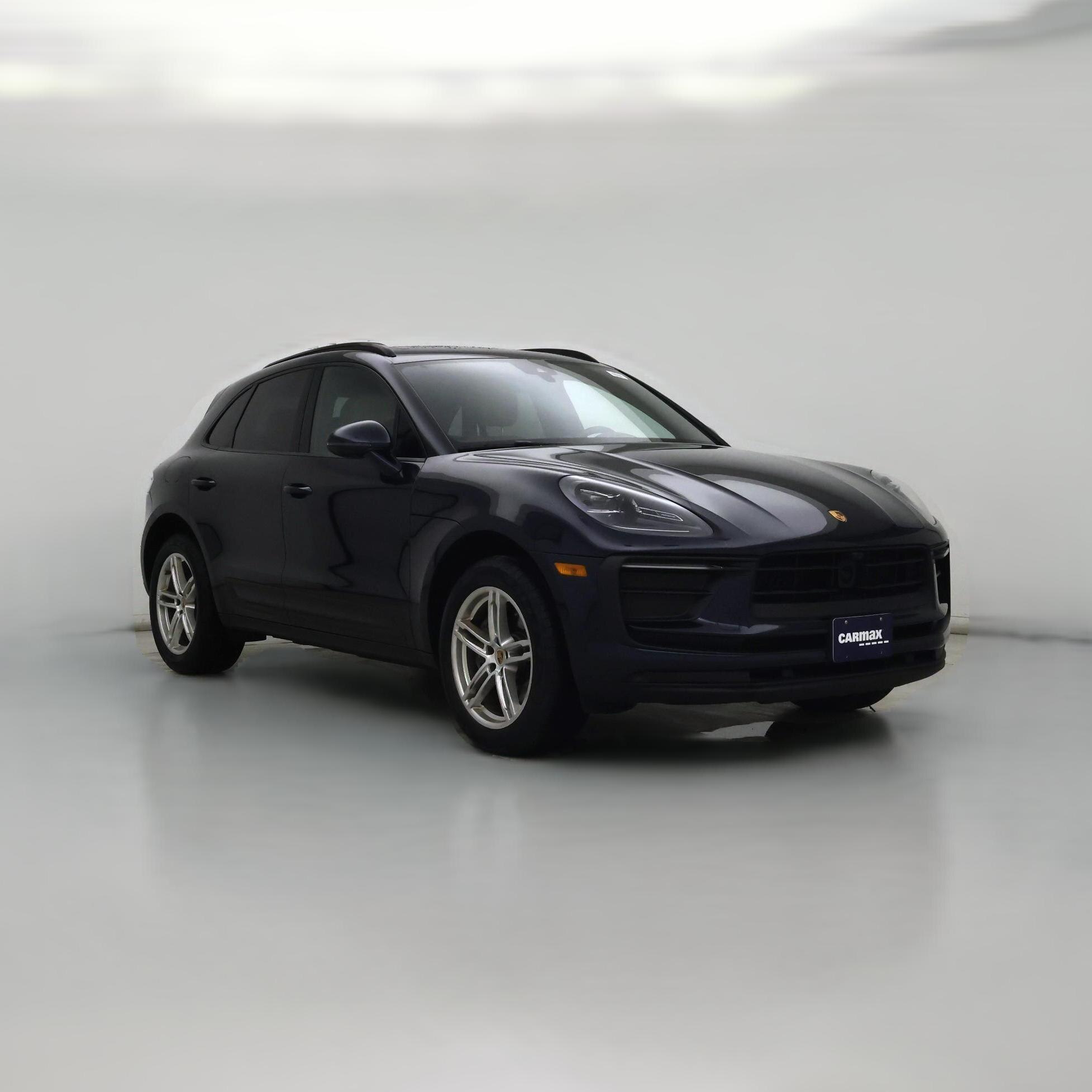 Thumbnail: 2023 Porsche Macan - 1