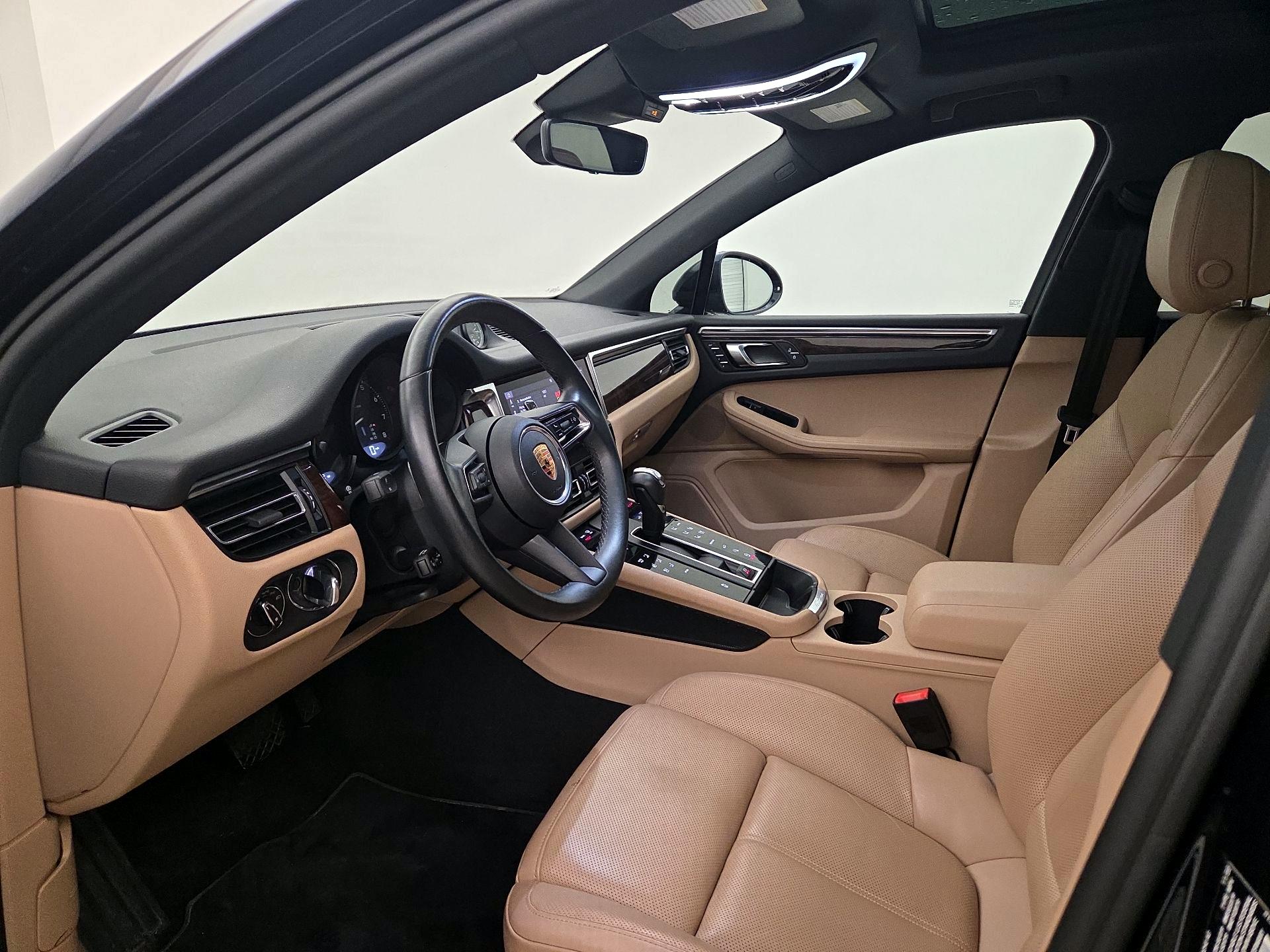 Thumbnail: 2023 Porsche Macan - 11