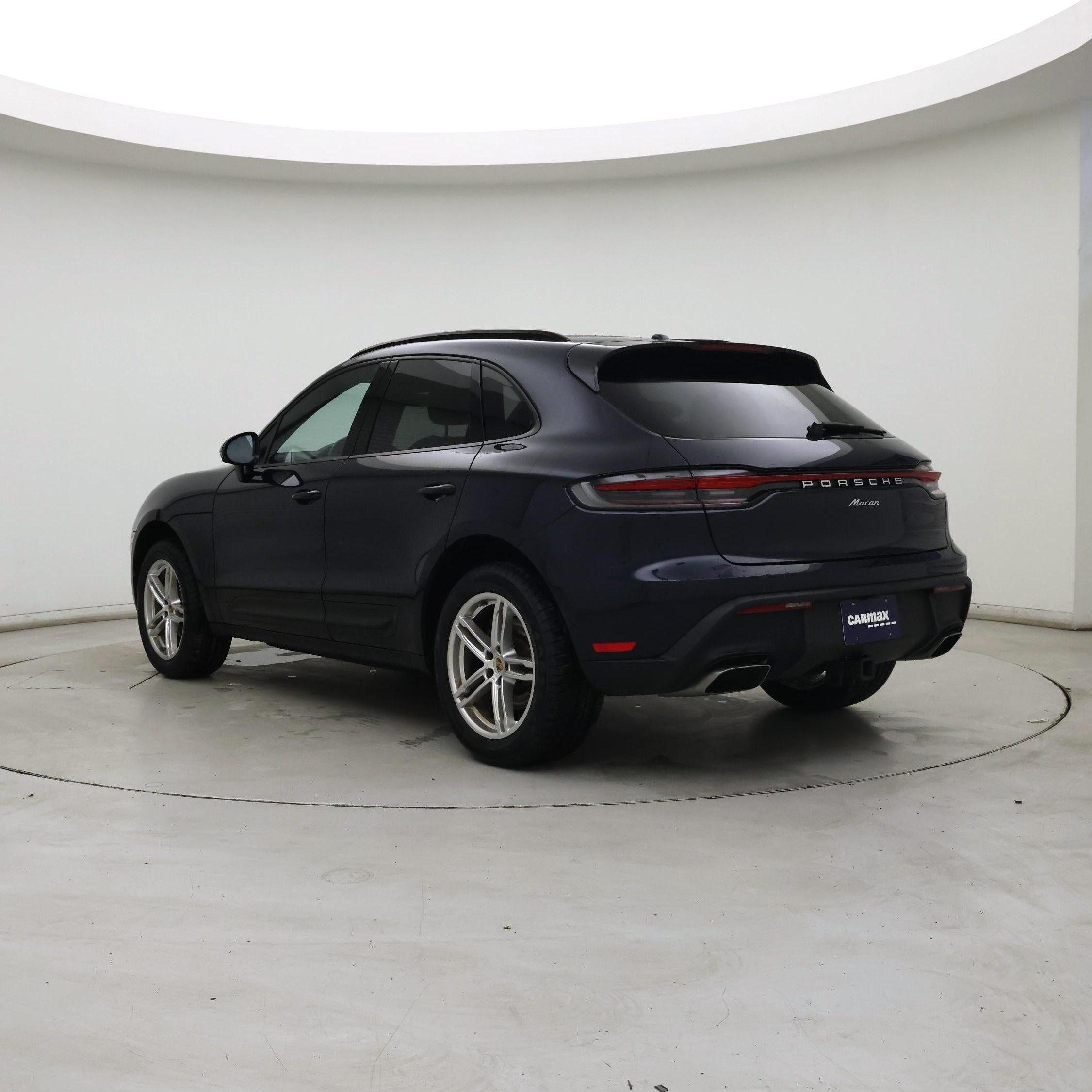 Thumbnail: 2023 Porsche Macan - 2