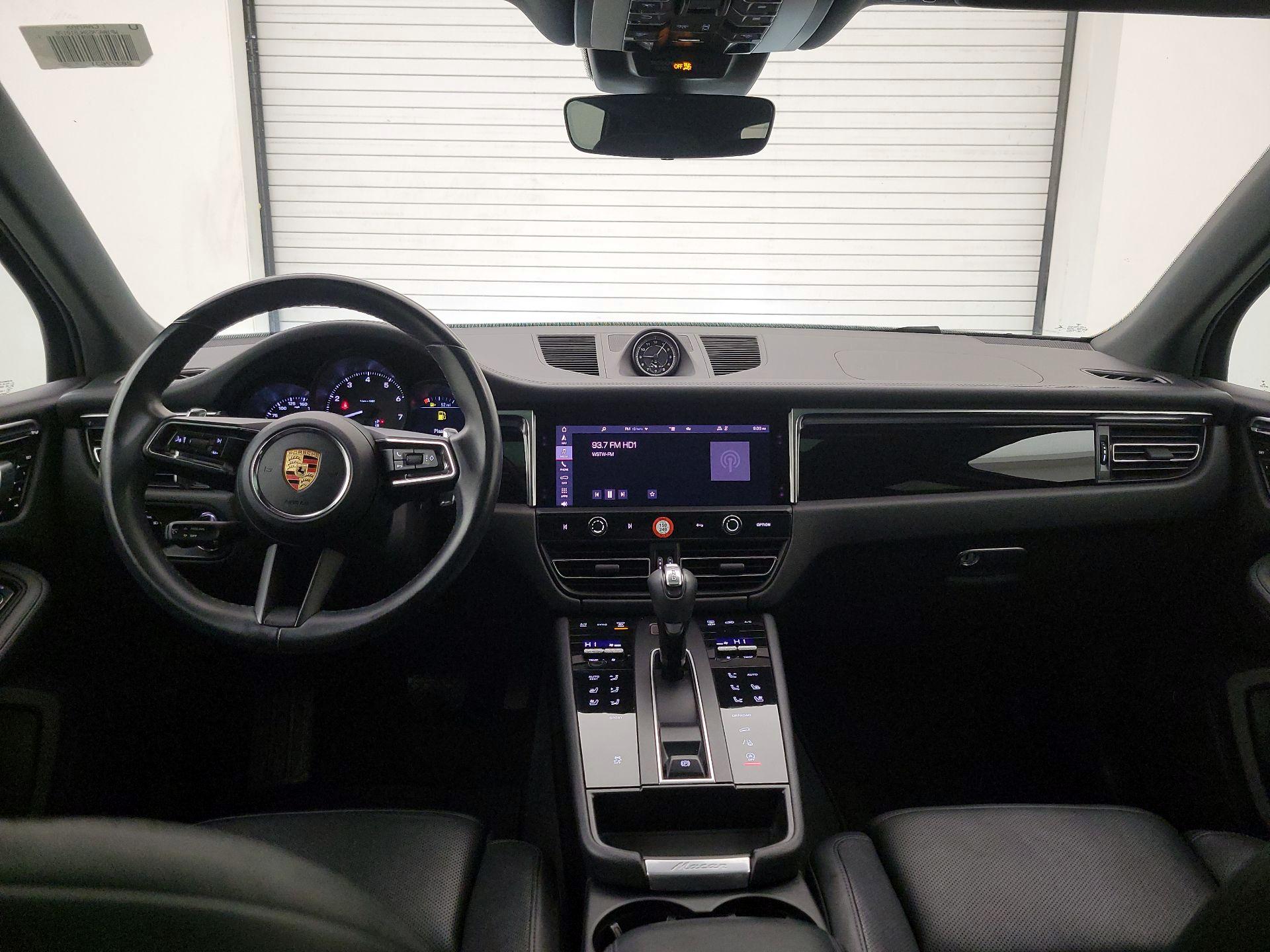 Thumbnail: 2022 Porsche Macan - 9