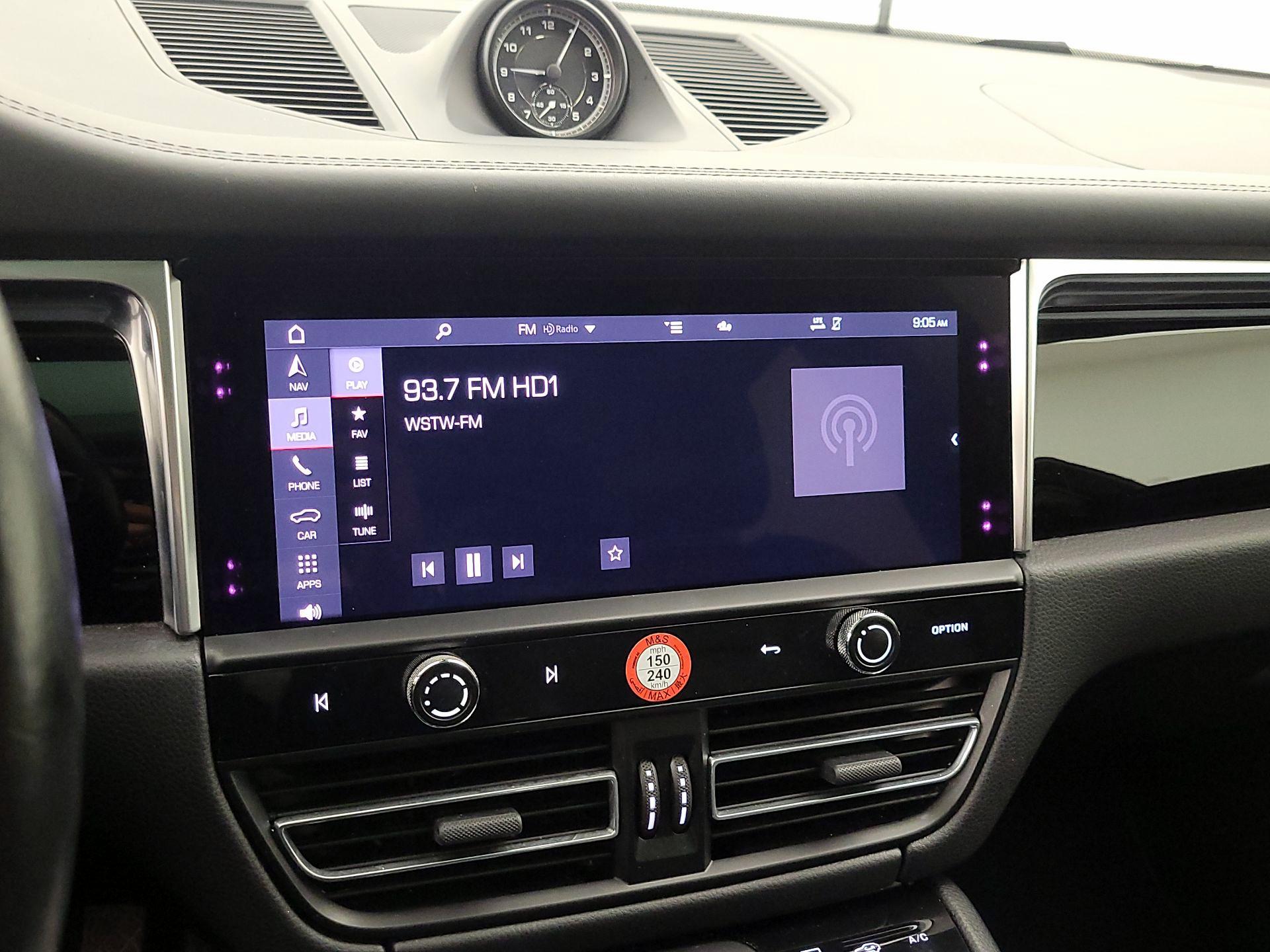 Thumbnail: 2022 Porsche Macan - 15