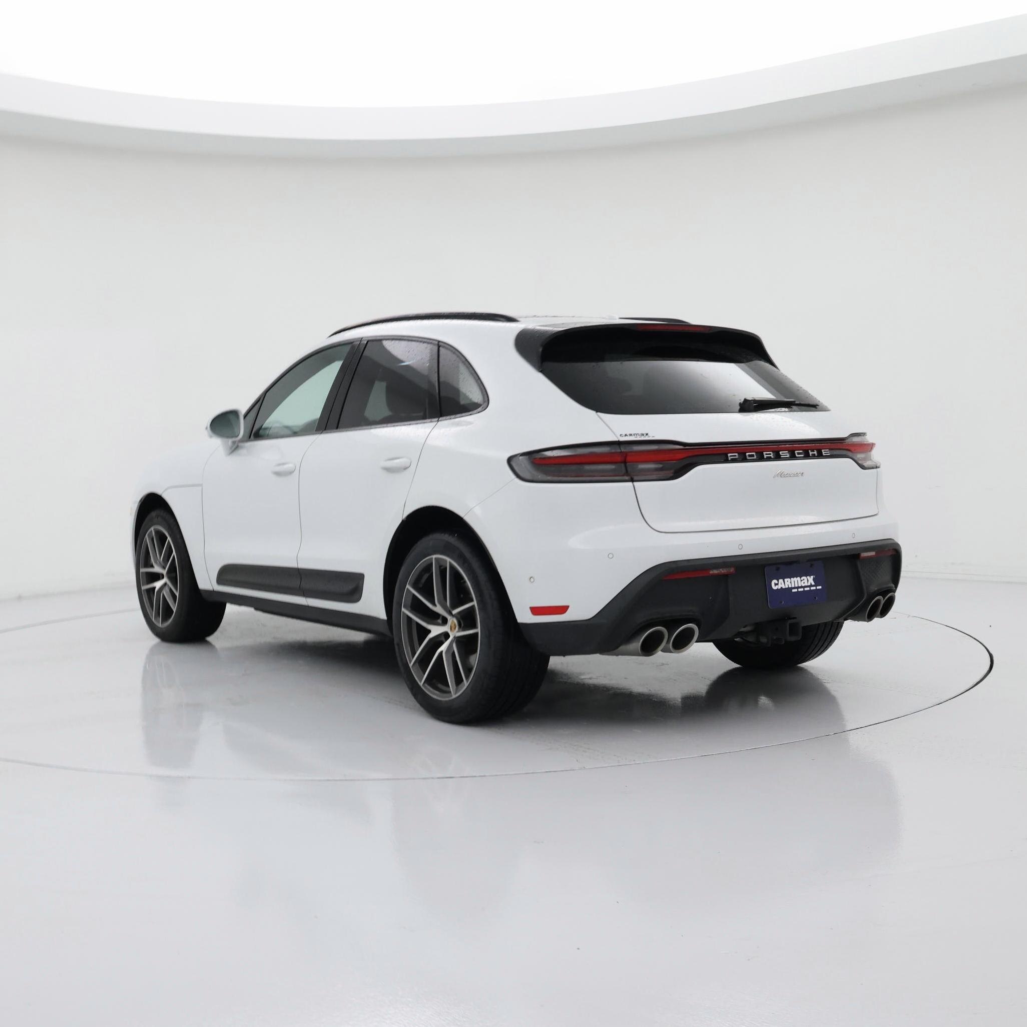 Thumbnail: 2022 Porsche Macan - 2