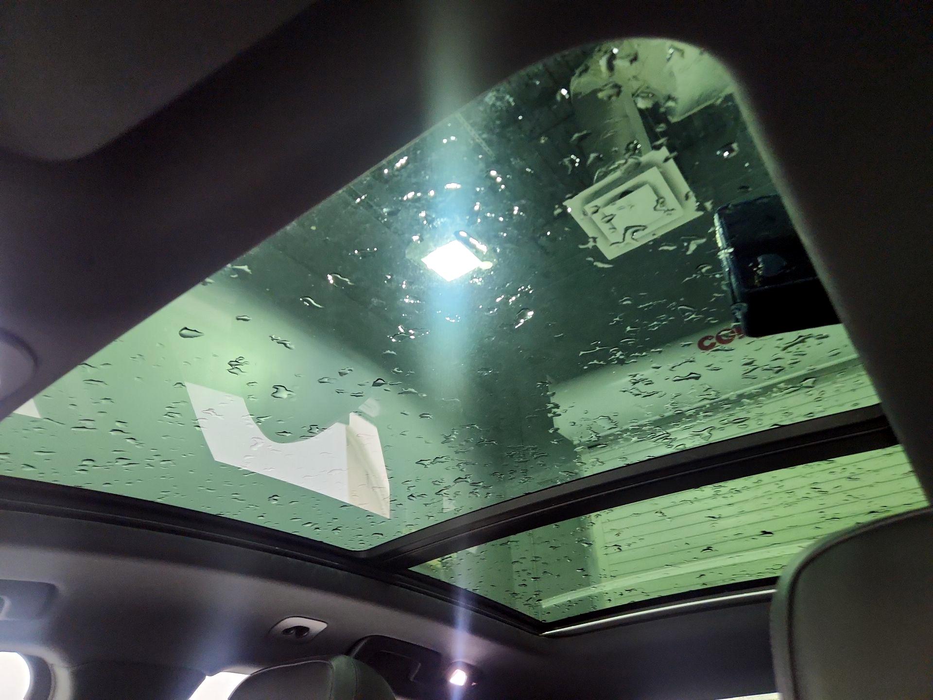 Thumbnail: 2022 Porsche Macan - 20