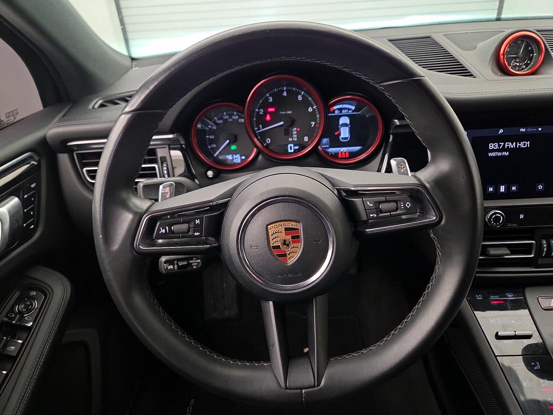 Thumbnail: 2022 Porsche Macan - 10