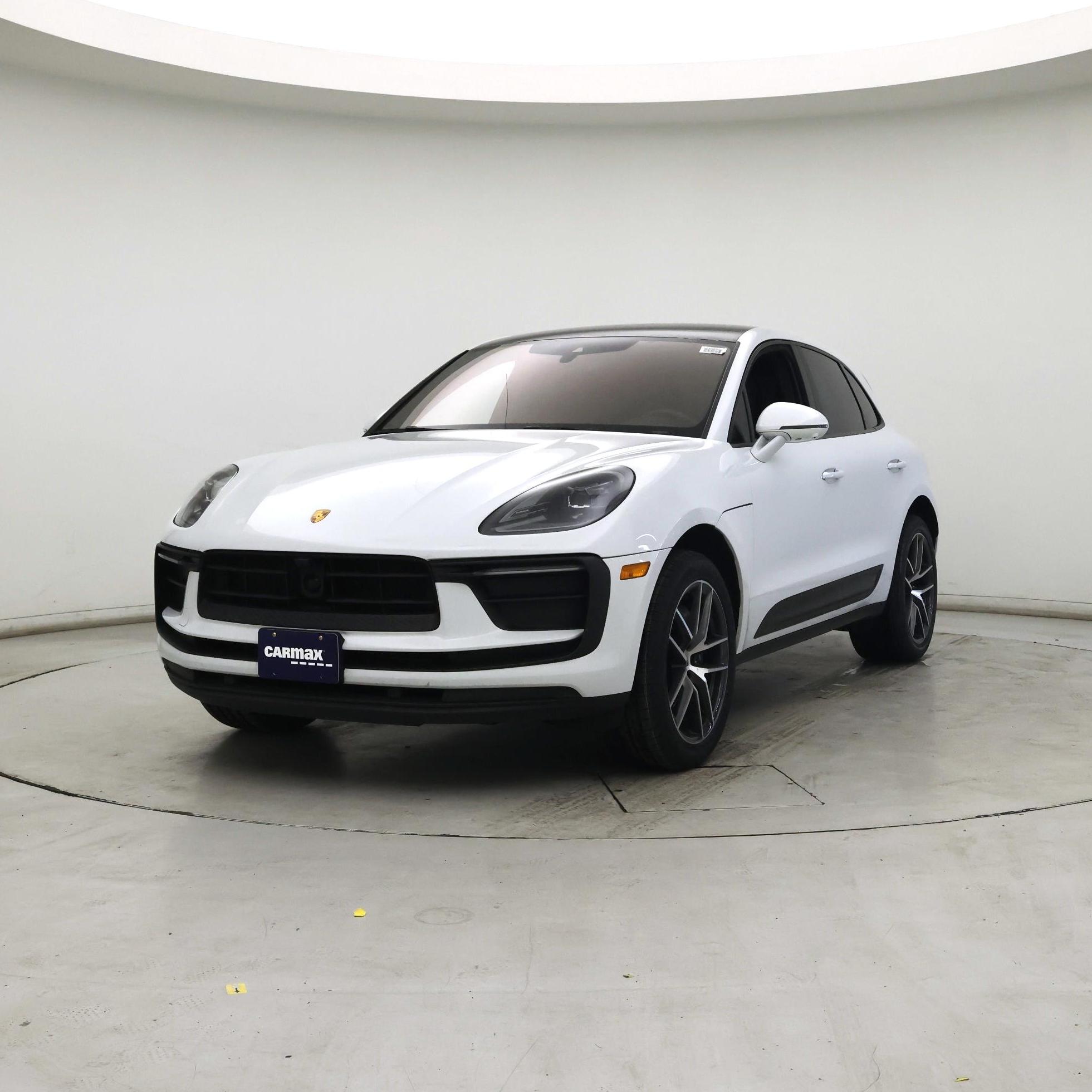 Thumbnail: 2022 Porsche Macan - 4