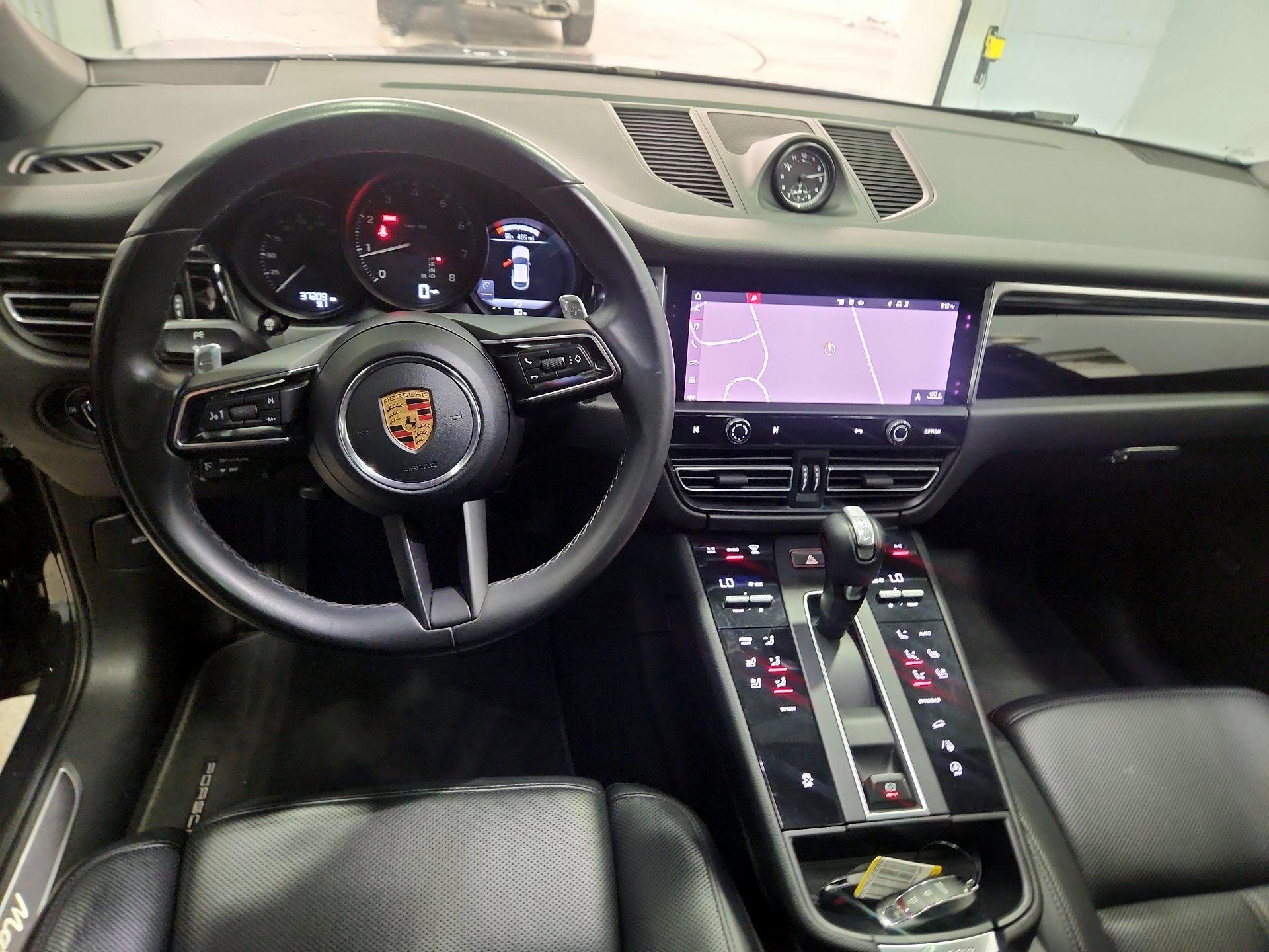 Thumbnail: 2022 Porsche Macan - 9