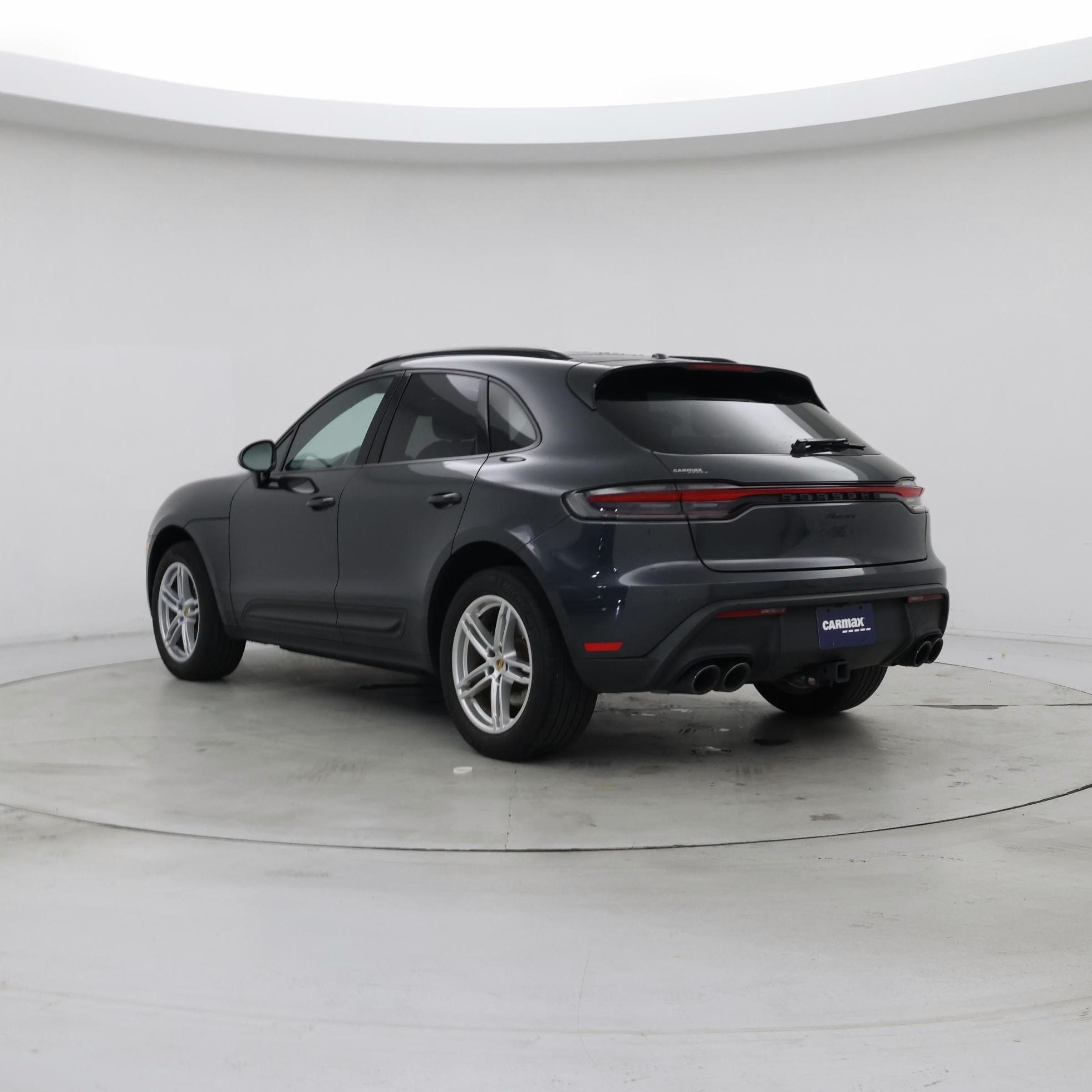 Thumbnail: 2022 Porsche Macan - 2
