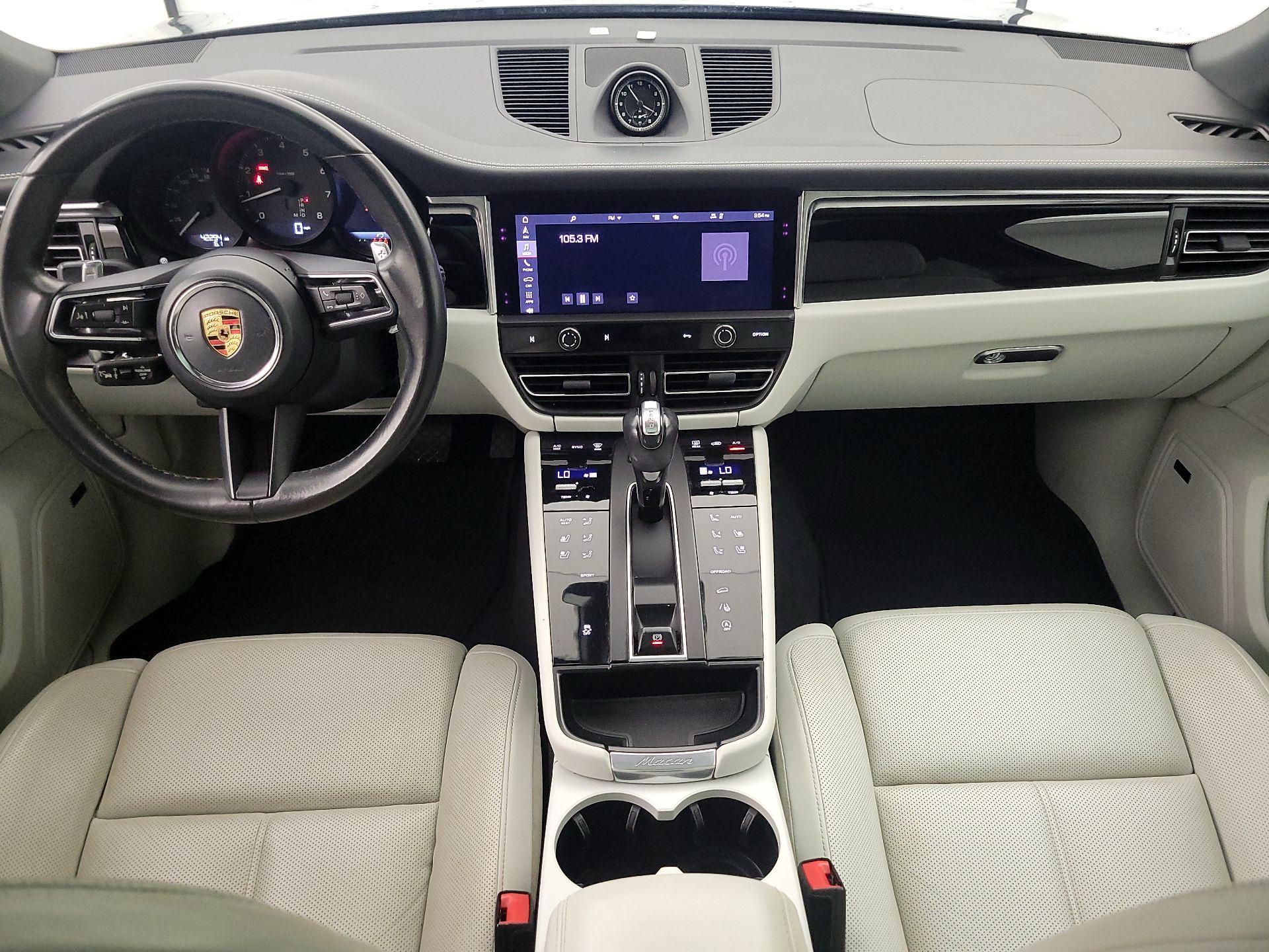 Thumbnail: 2023 Porsche Macan - 9