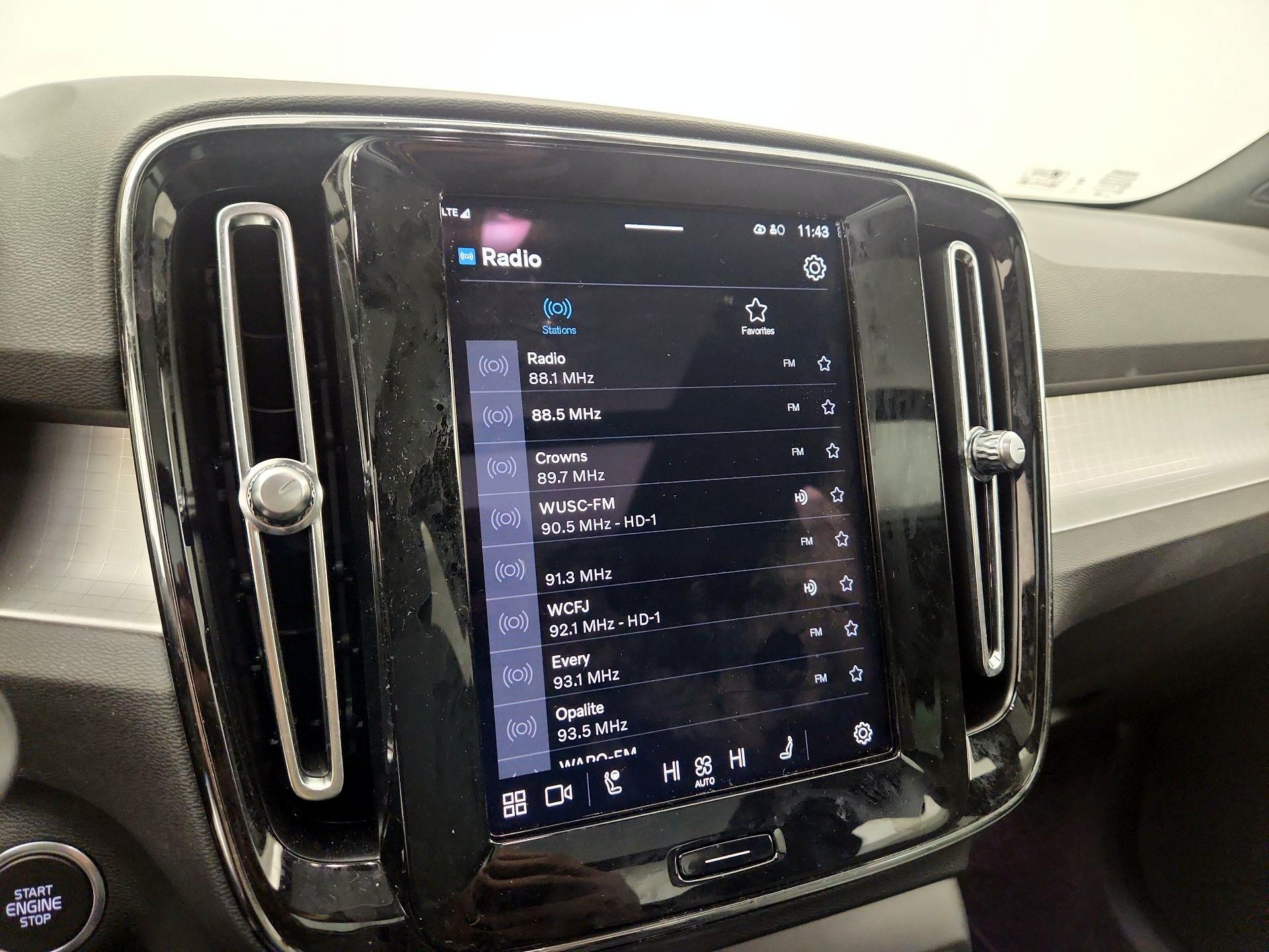 Thumbnail: 2024 Volvo XC40 - 13