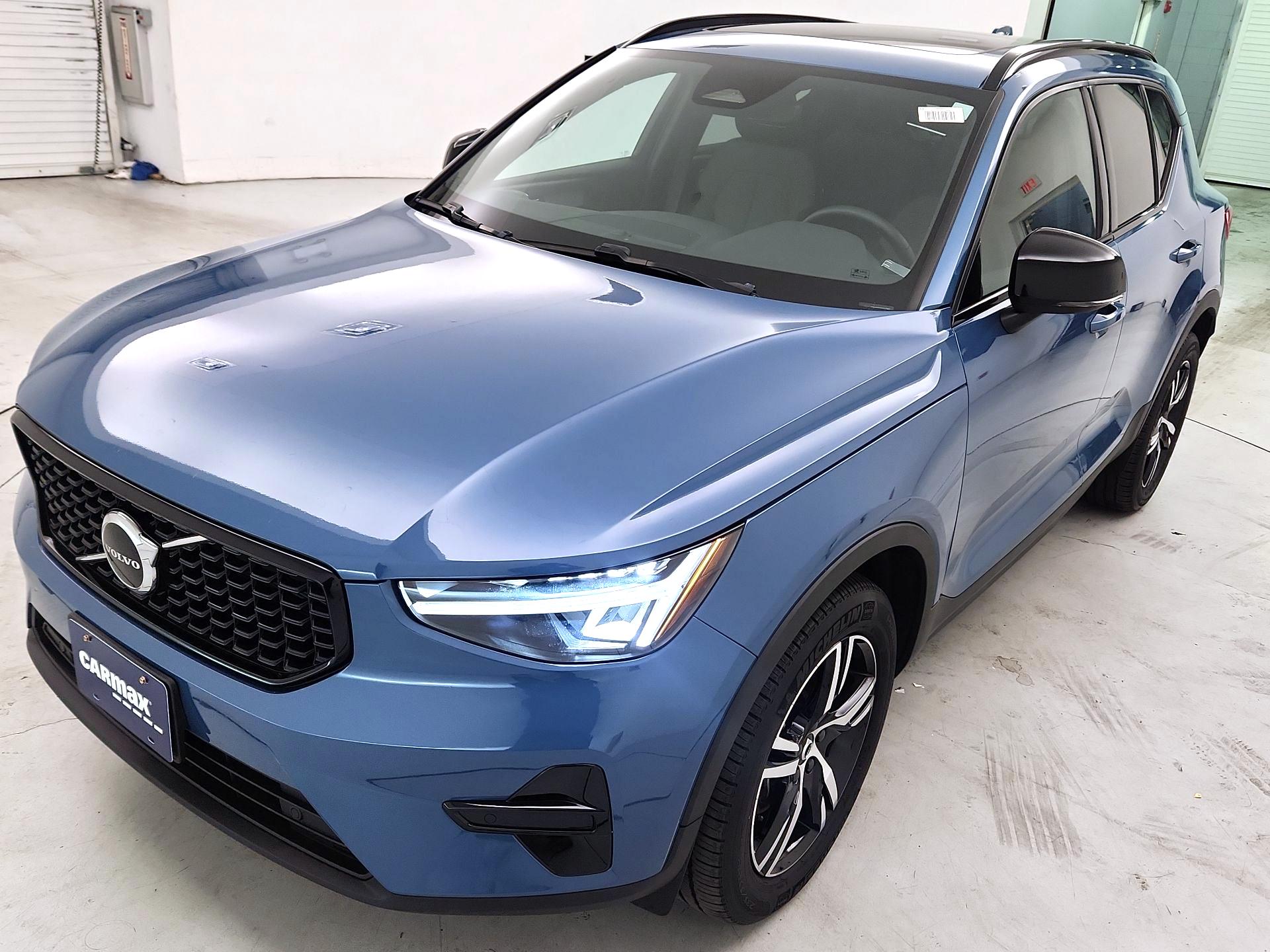 Thumbnail: 2024 Volvo XC40 - 3