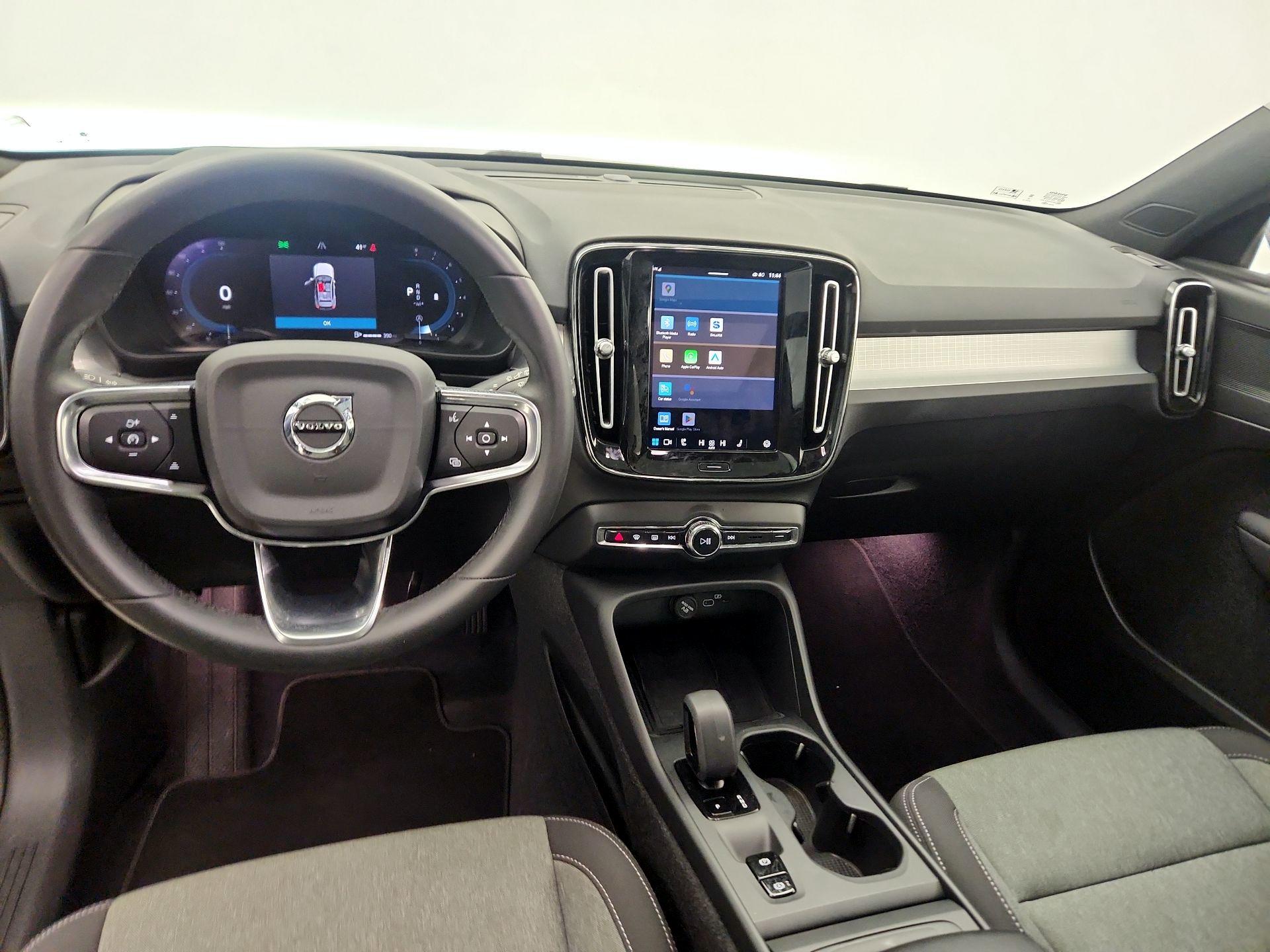 Thumbnail: 2024 Volvo XC40 - 8