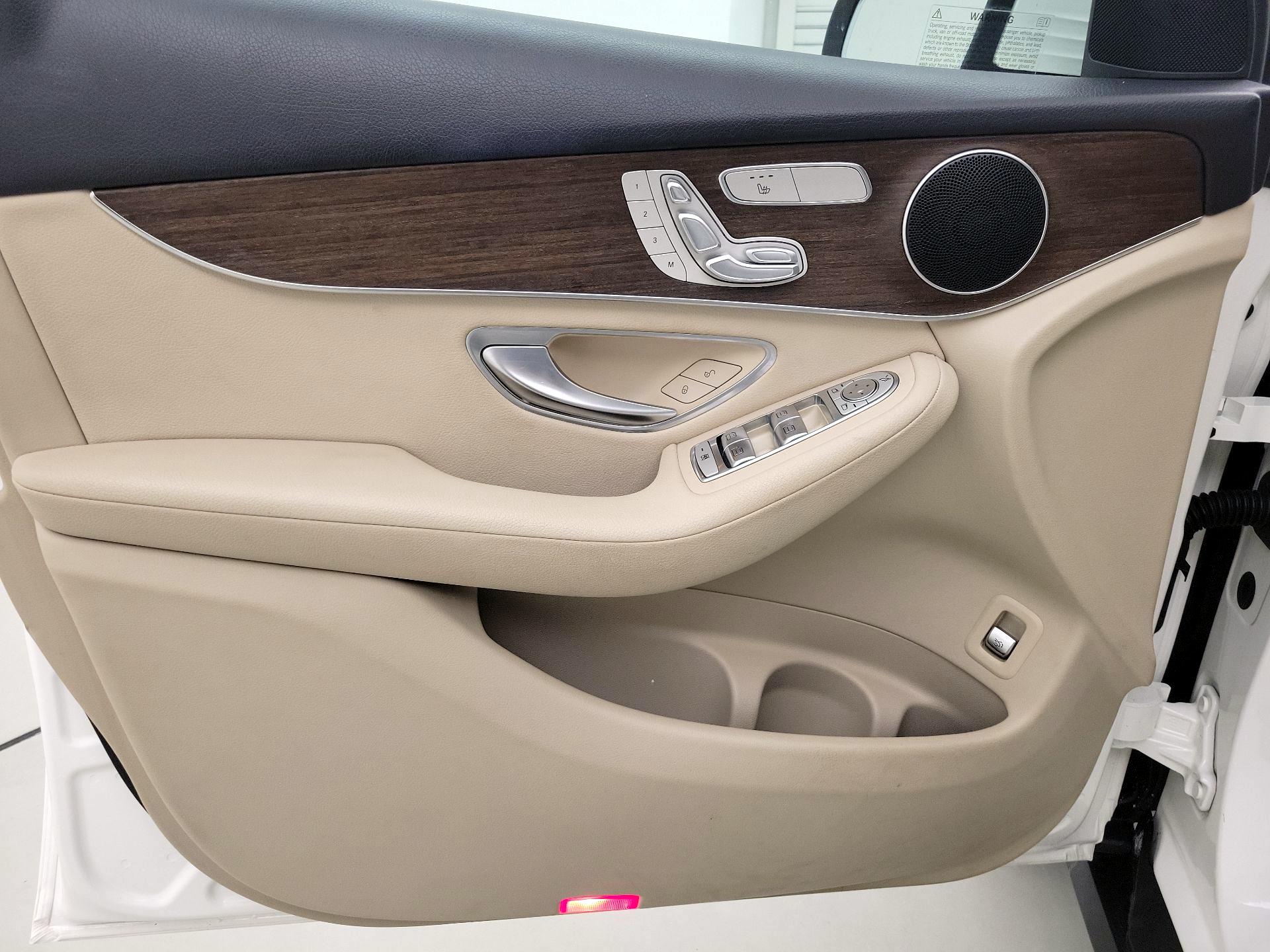 Thumbnail: 2021 Mercedes-Benz GLC - 12