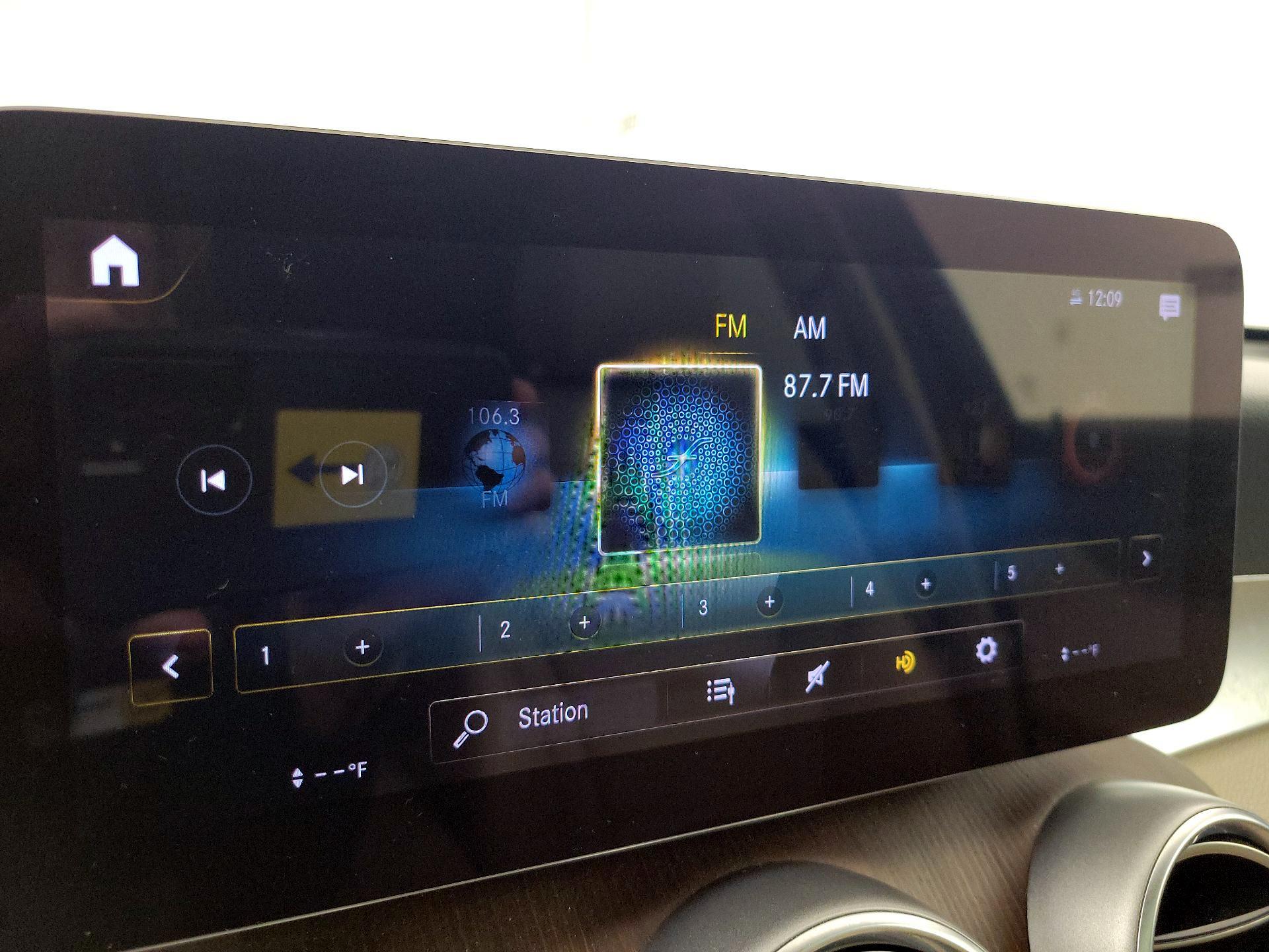 Thumbnail: 2021 Mercedes-Benz GLC - 15