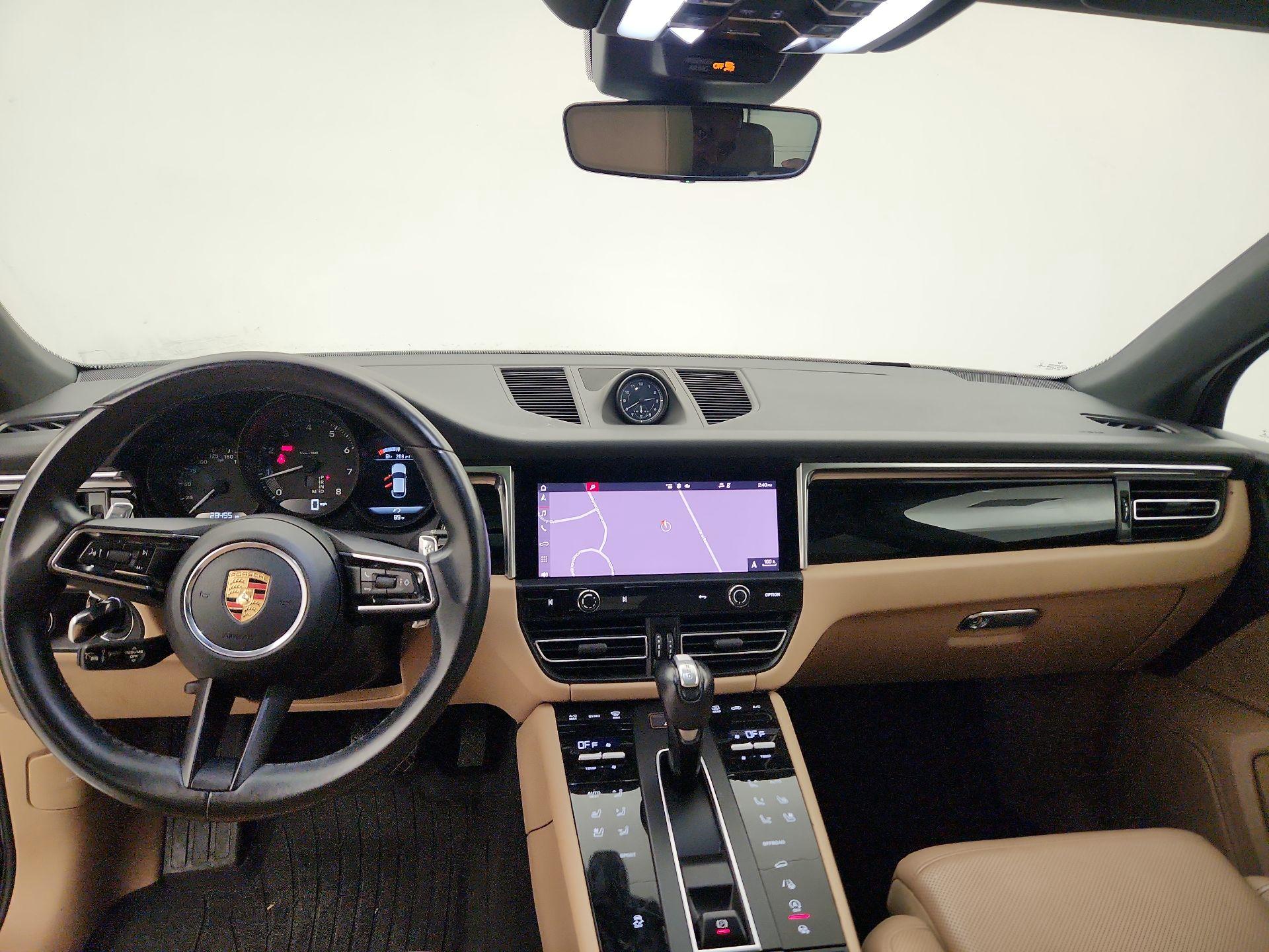 Thumbnail: 2023 Porsche Macan - 9