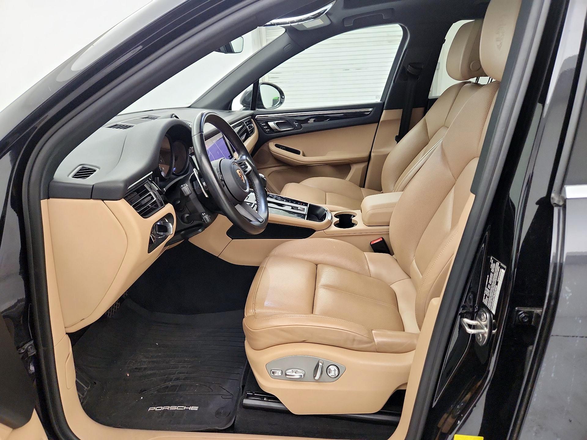 Thumbnail: 2023 Porsche Macan - 11