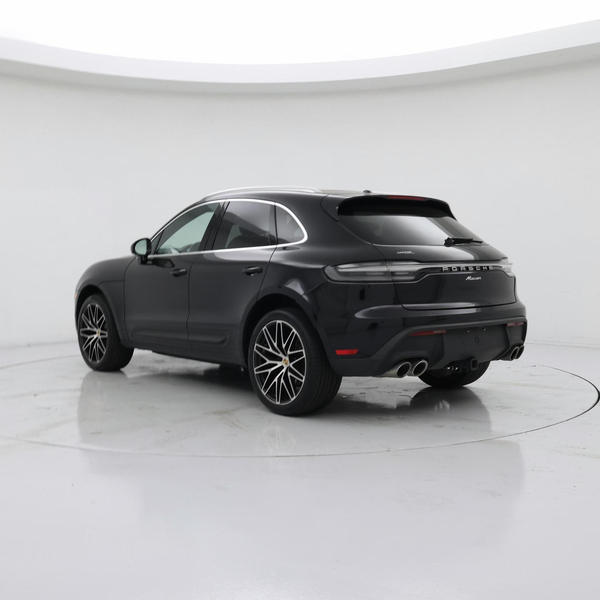 Thumbnail: 2023 Porsche Macan - 2