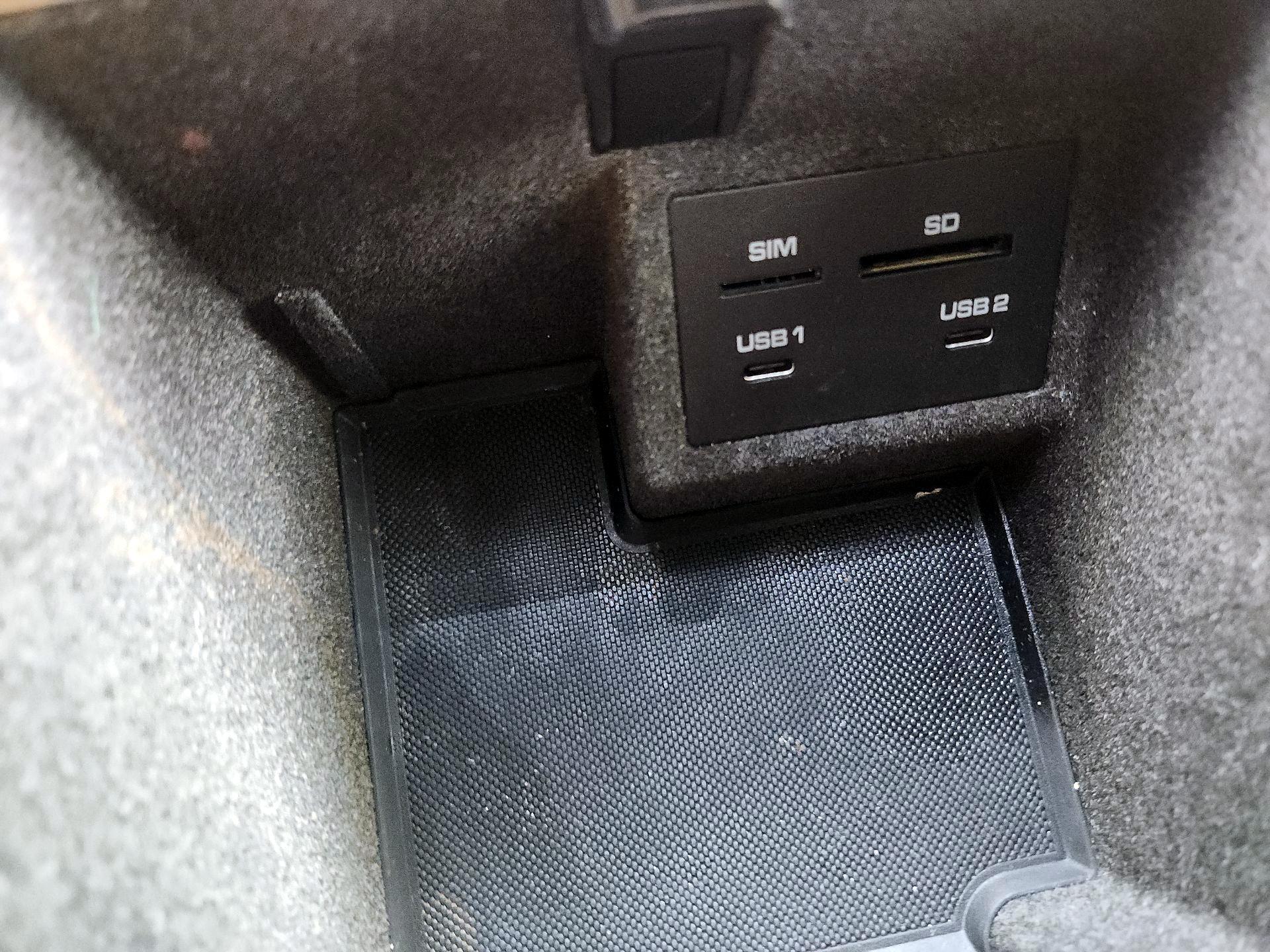 Thumbnail: 2023 Porsche Macan - 19