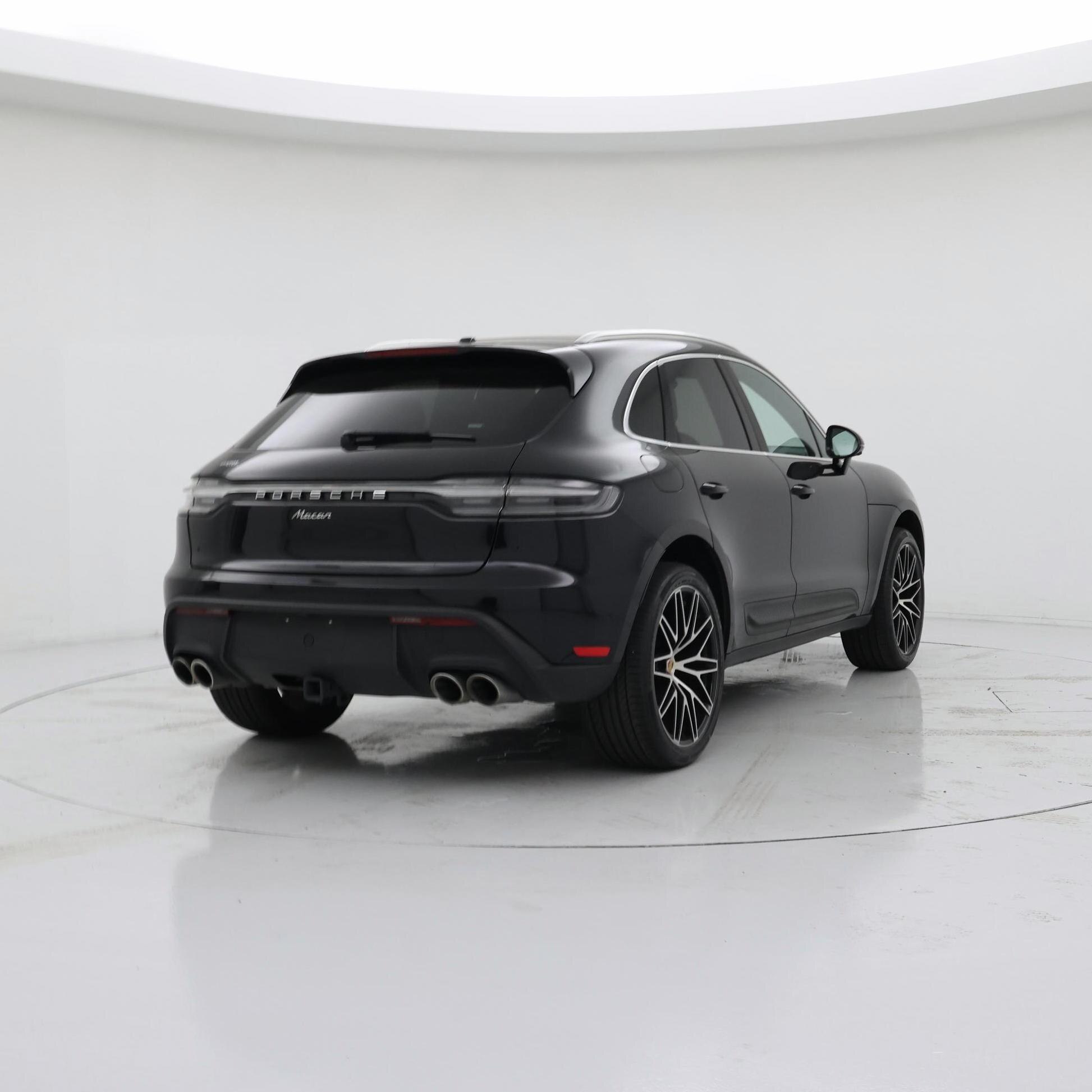 Thumbnail: 2023 Porsche Macan - 8