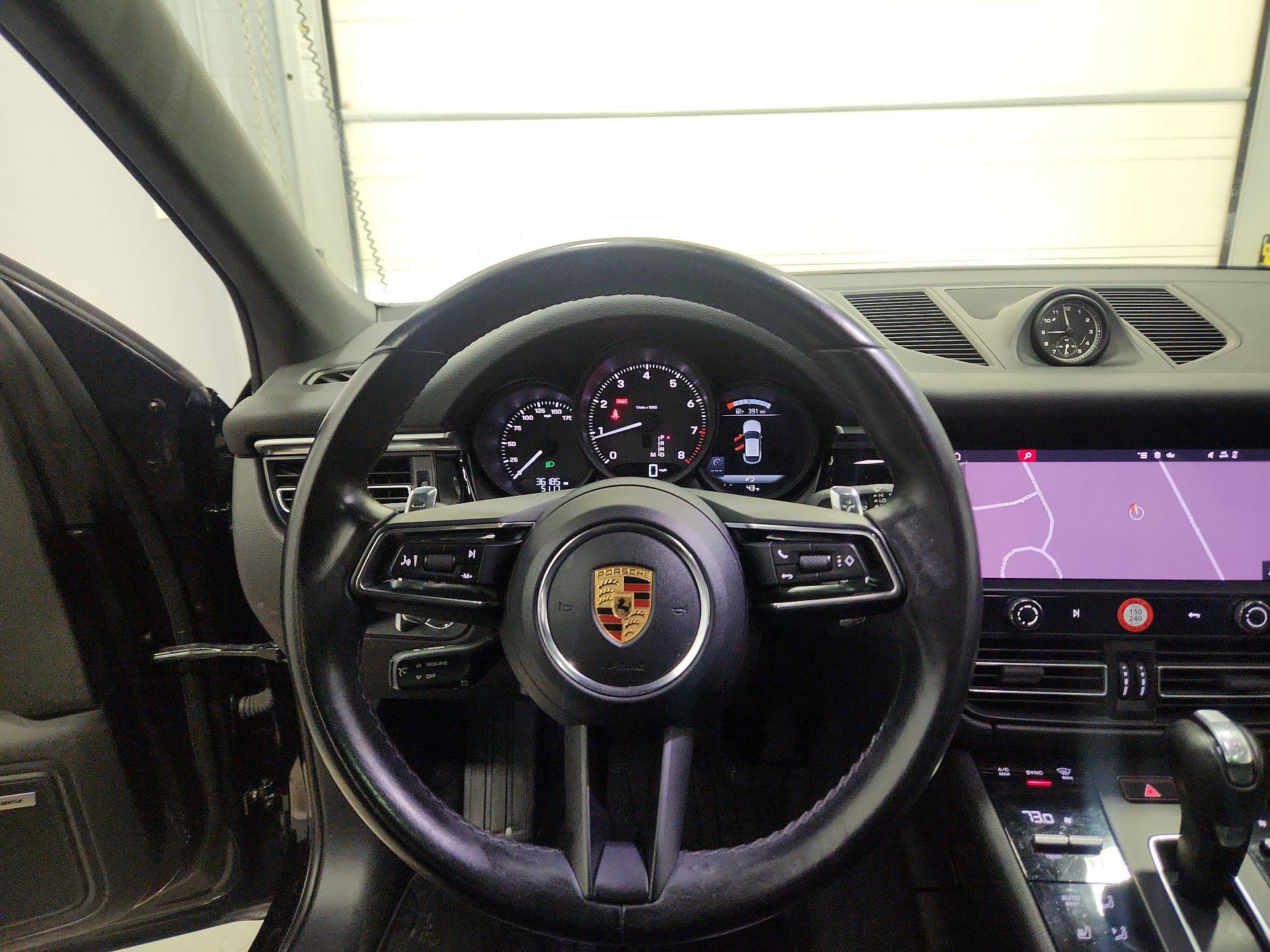 Thumbnail: 2022 Porsche Macan - 10