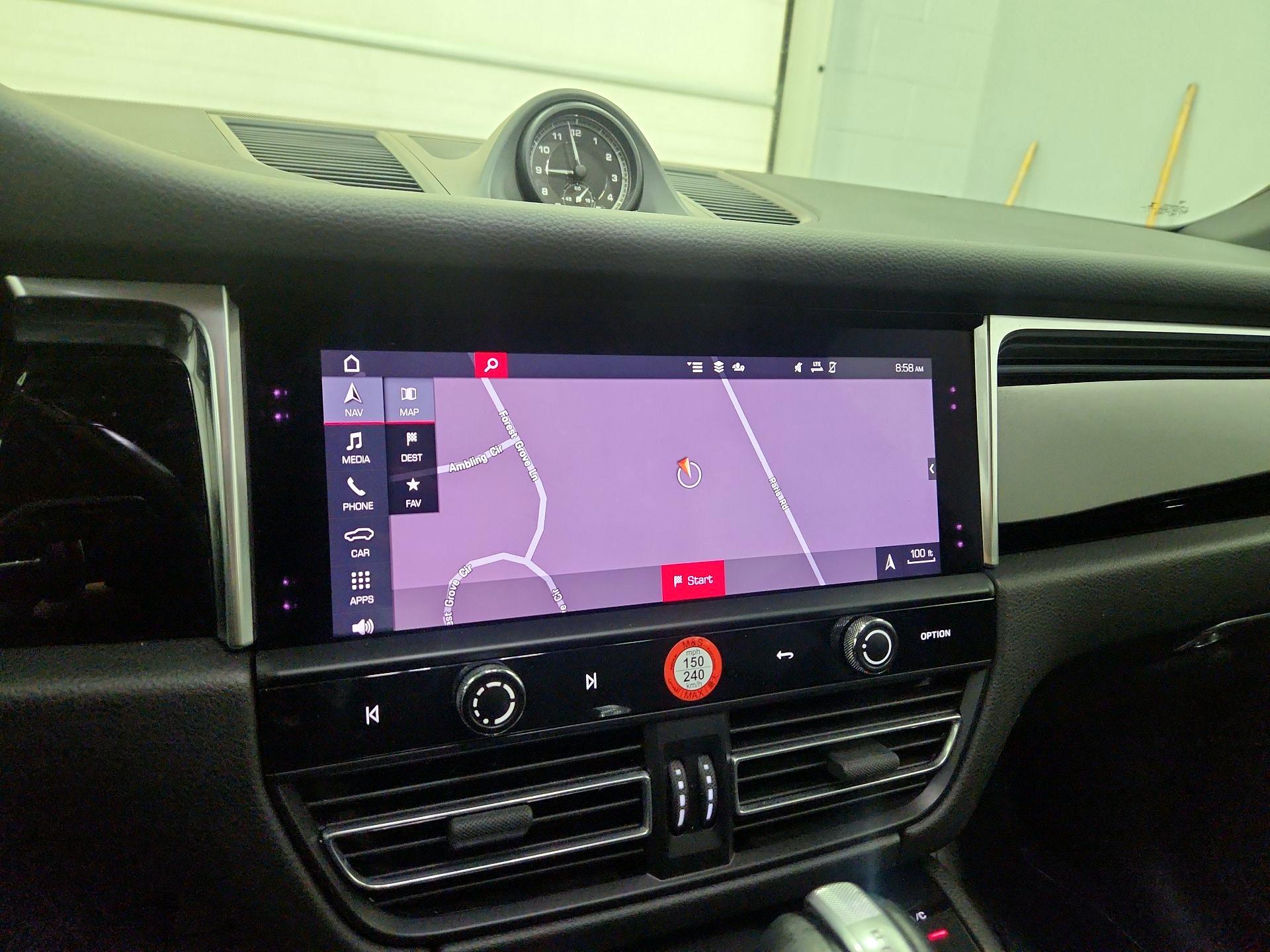 Thumbnail: 2022 Porsche Macan - 14