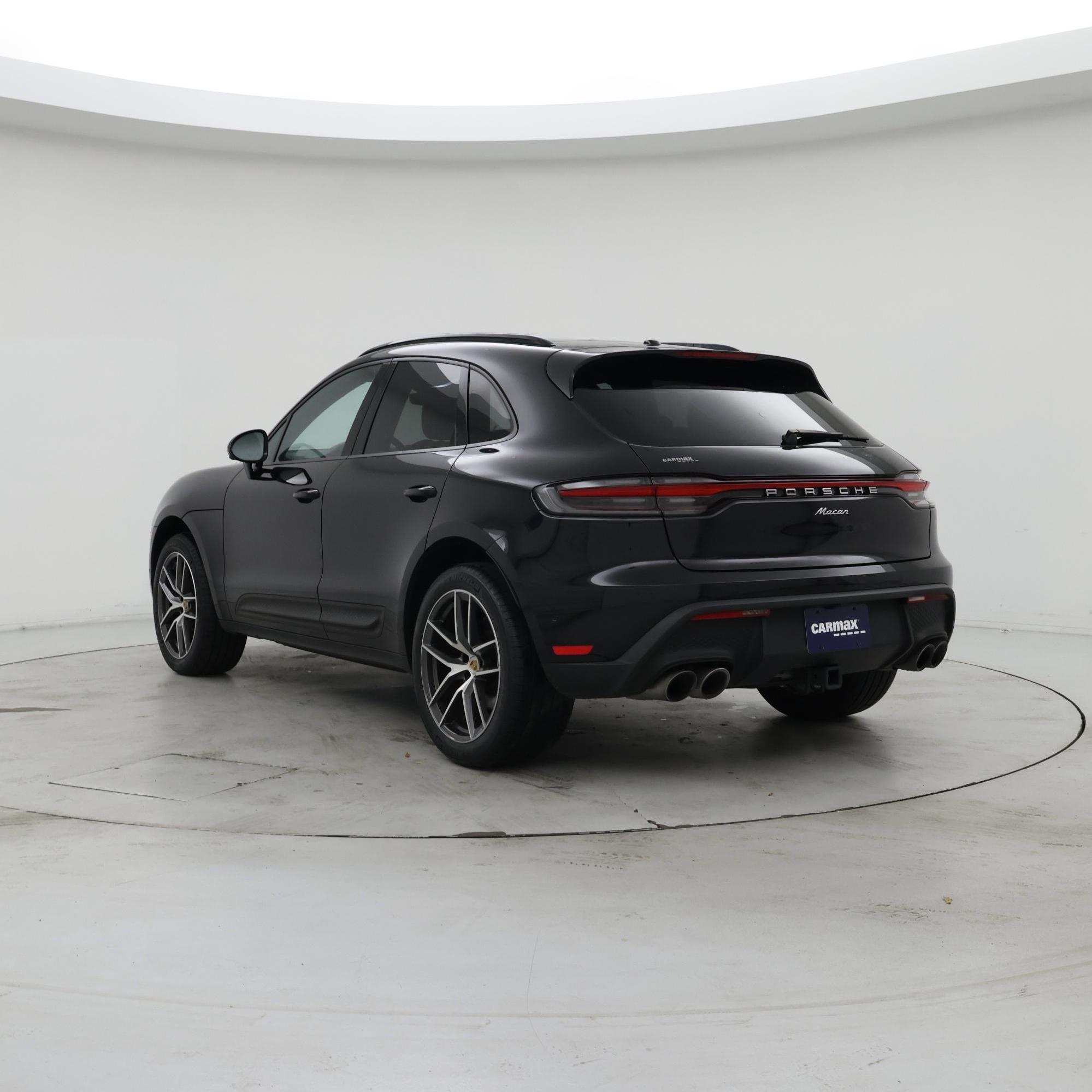 Thumbnail: 2022 Porsche Macan - 2