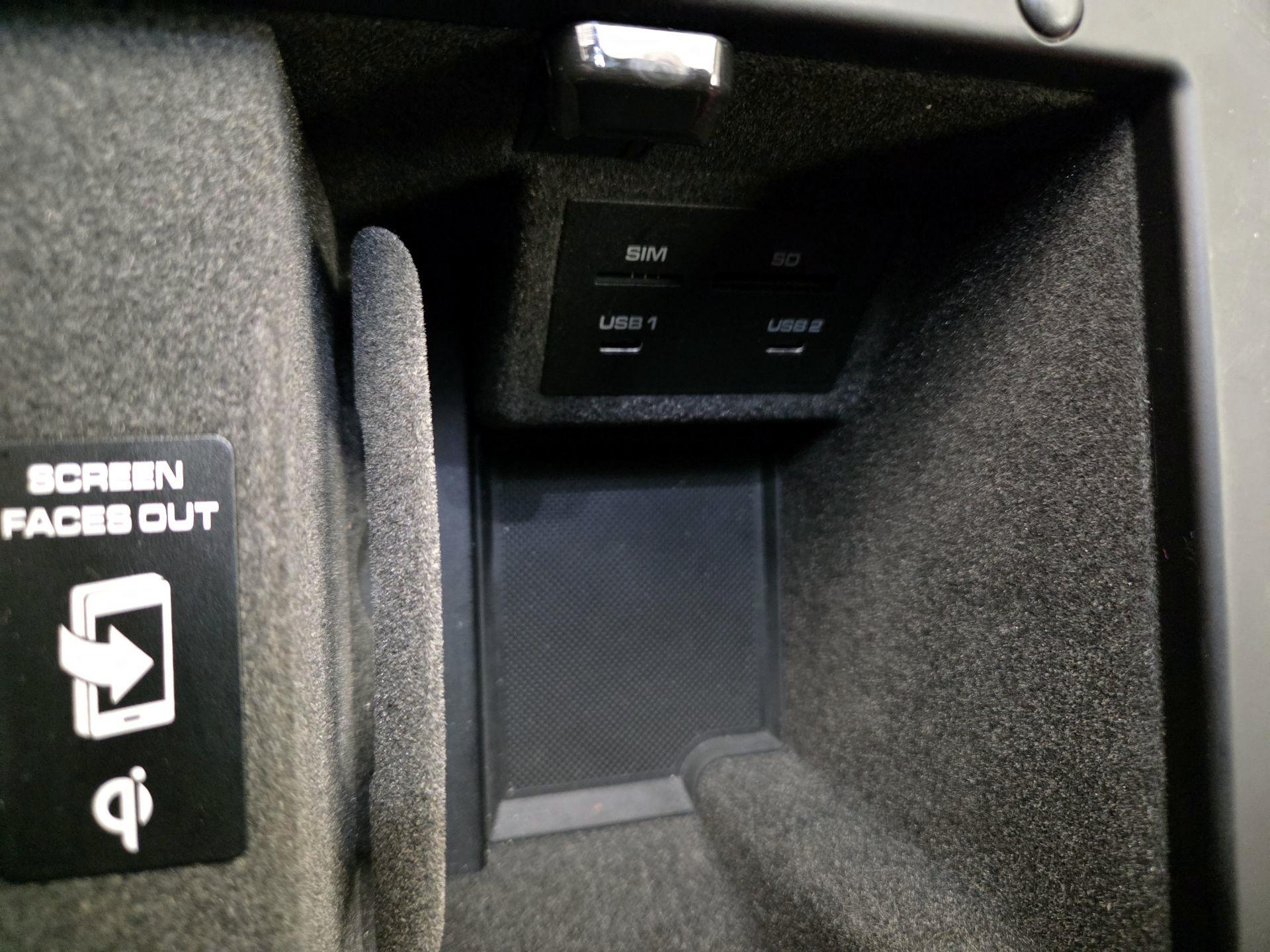 Thumbnail: 2023 Porsche Macan - 17