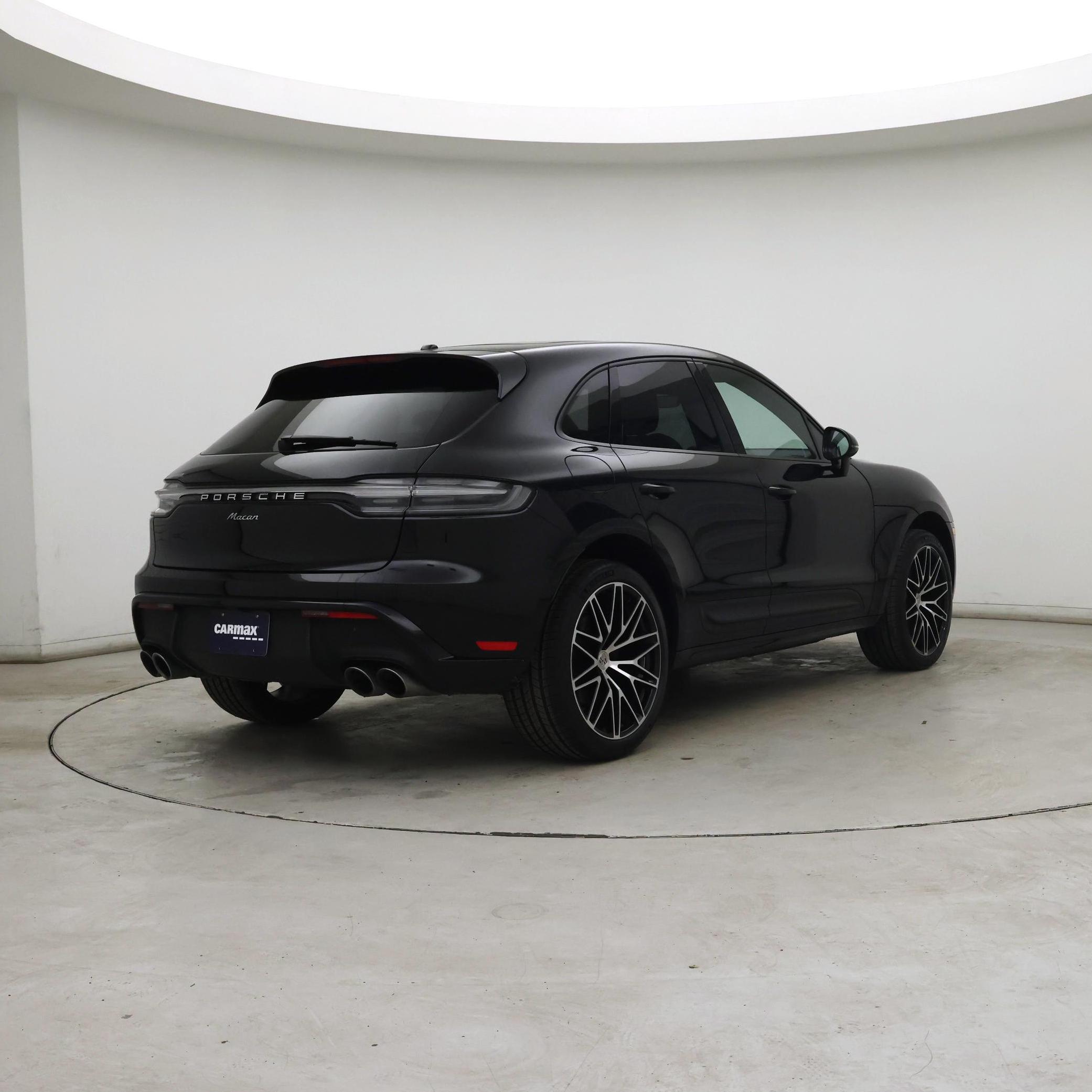 Thumbnail: 2023 Porsche Macan - 8