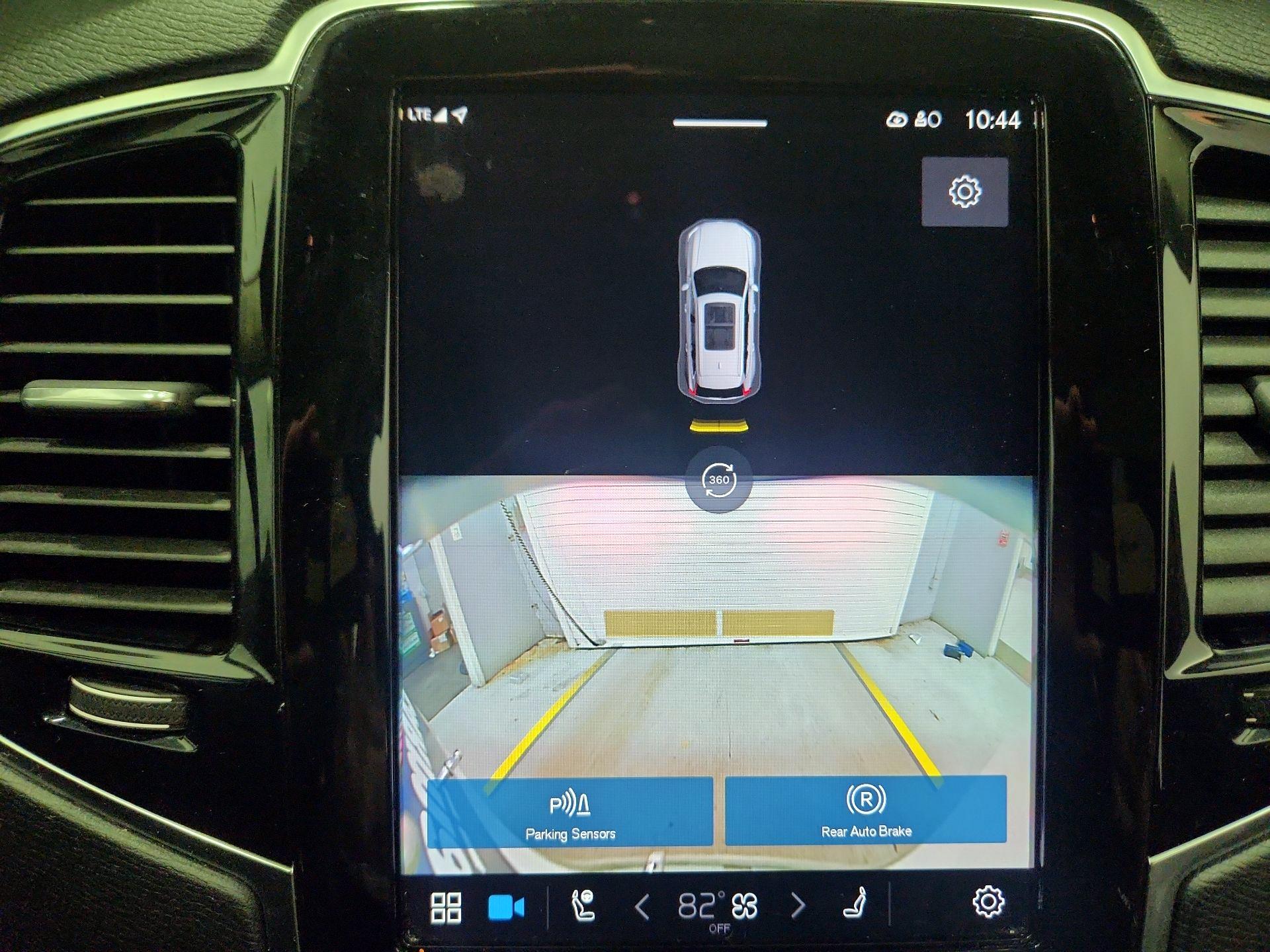 Thumbnail: 2023 Volvo XC90 - 15