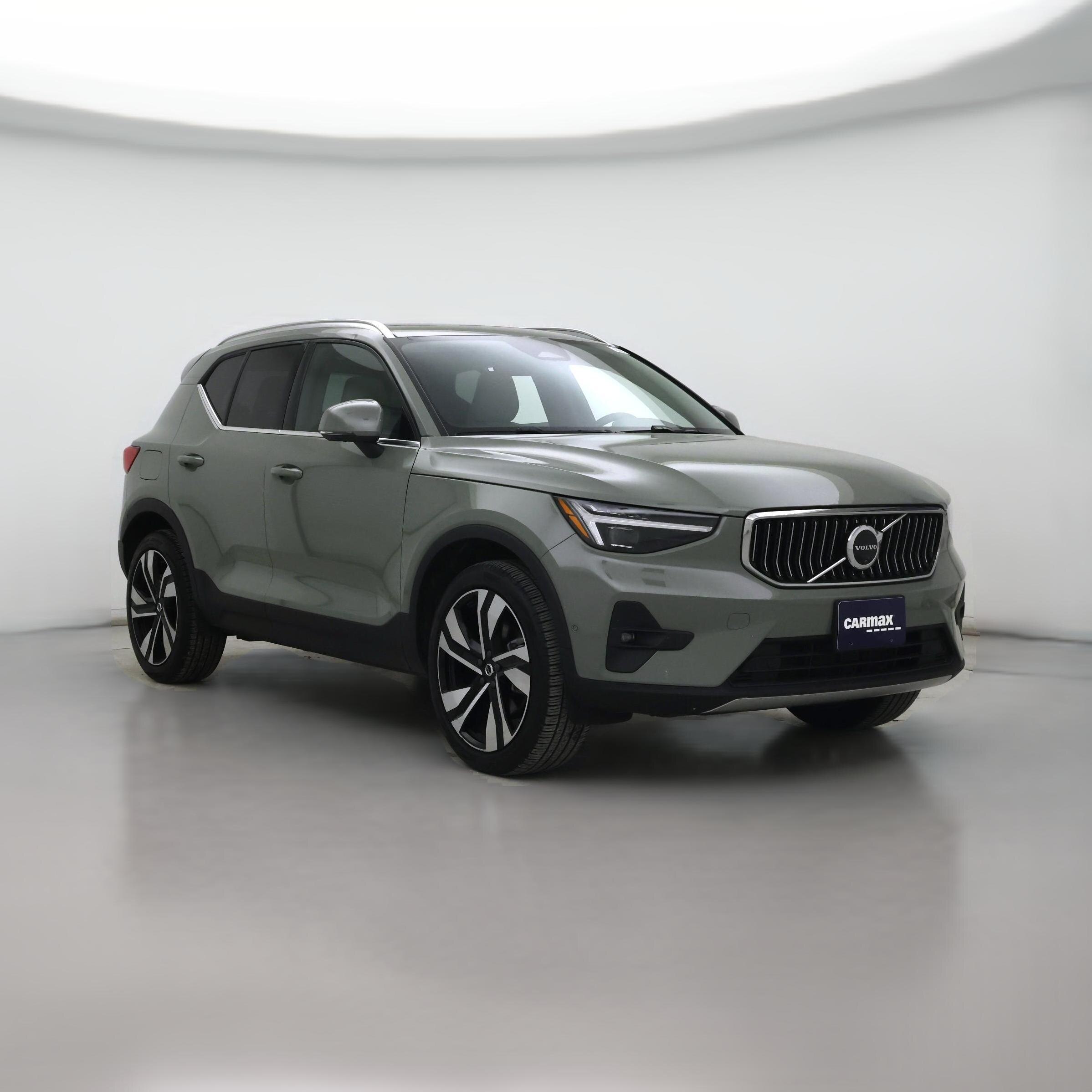Thumbnail: 2025 Volvo XC40 - 1