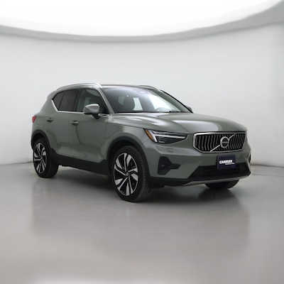2025 Volvo XC40 B5 Plus Bright Theme