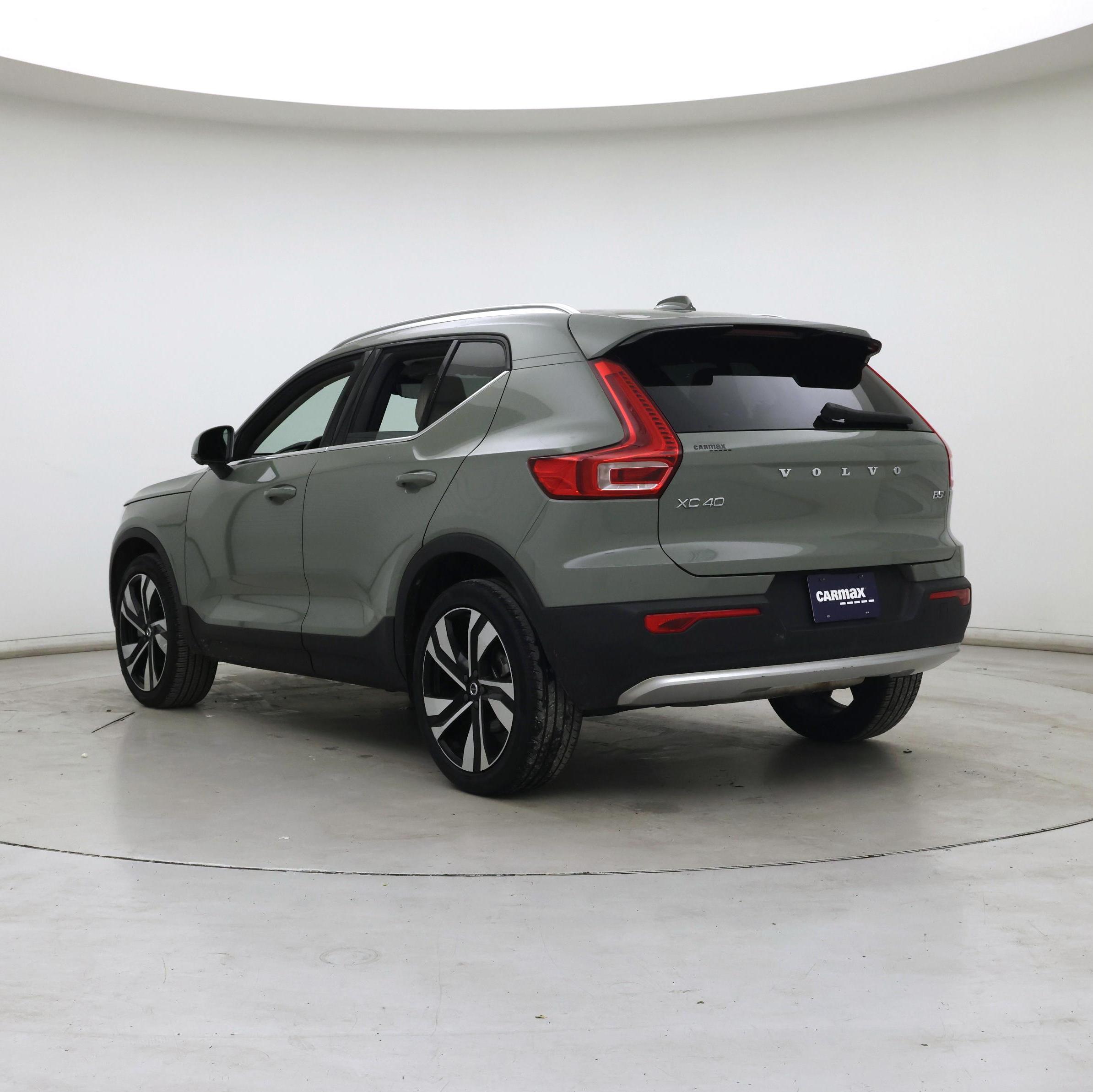 Thumbnail: 2025 Volvo XC40 - 2