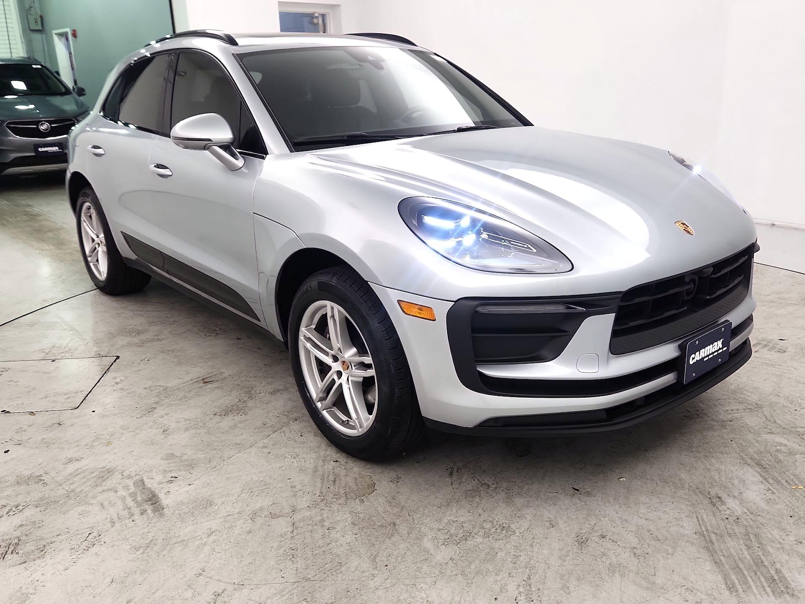 2023 Porsche Macan T