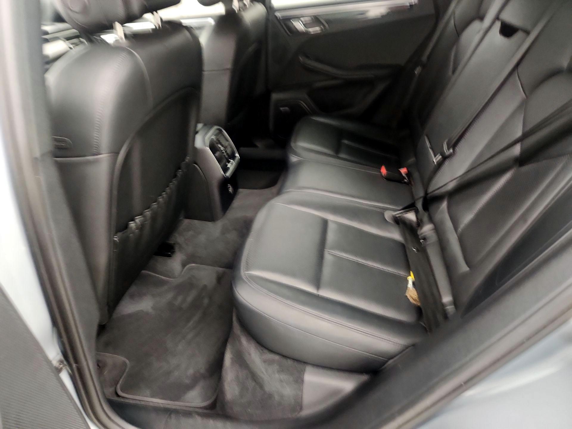 Thumbnail: 2023 Porsche Macan - 16