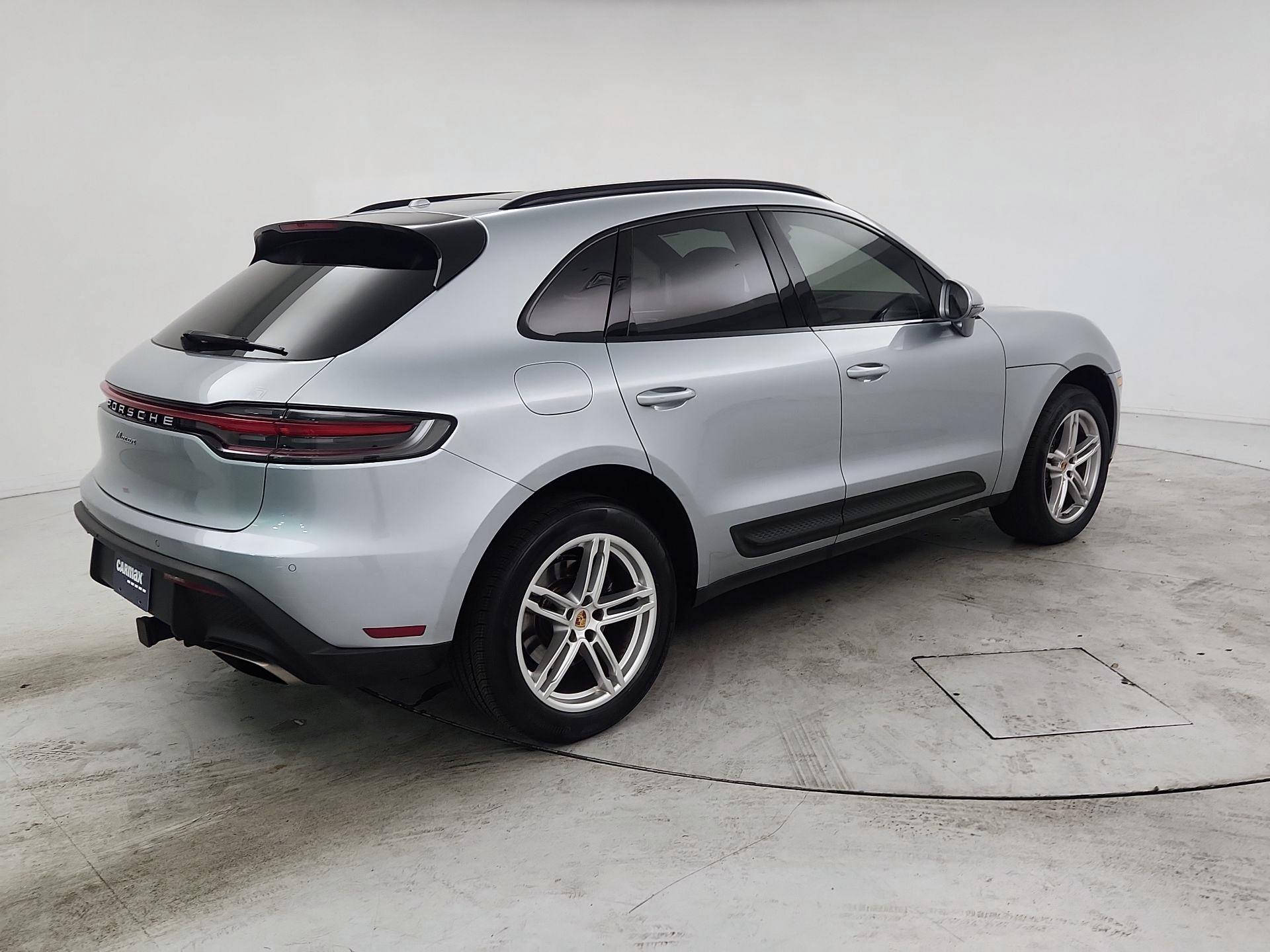 Thumbnail: 2023 Porsche Macan - 5
