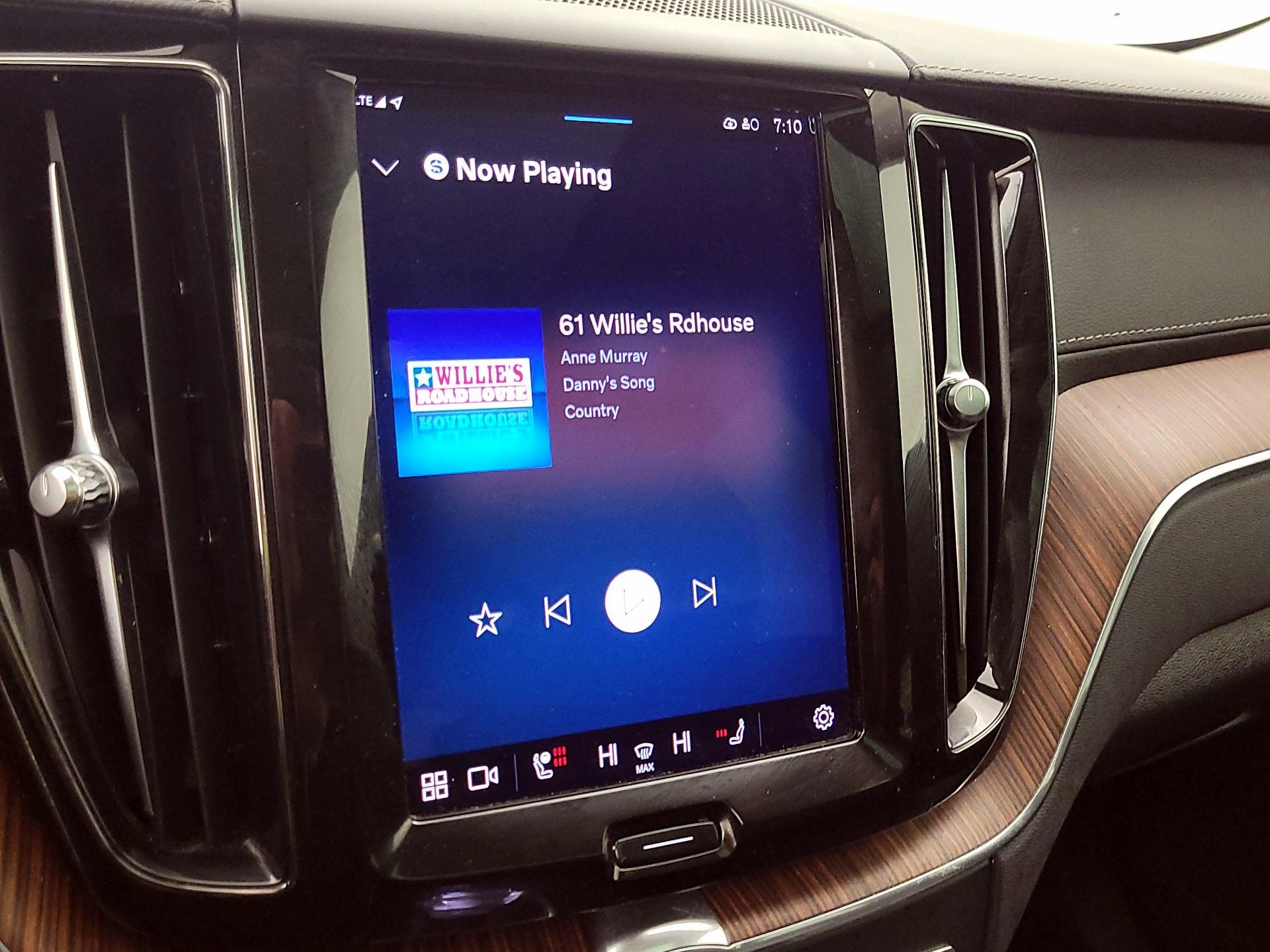 Thumbnail: 2023 Volvo XC60 - 16