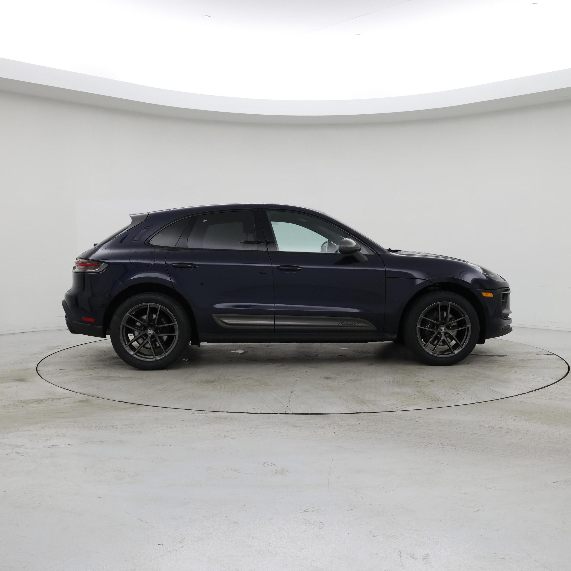Thumbnail: 2023 Porsche Macan - 7