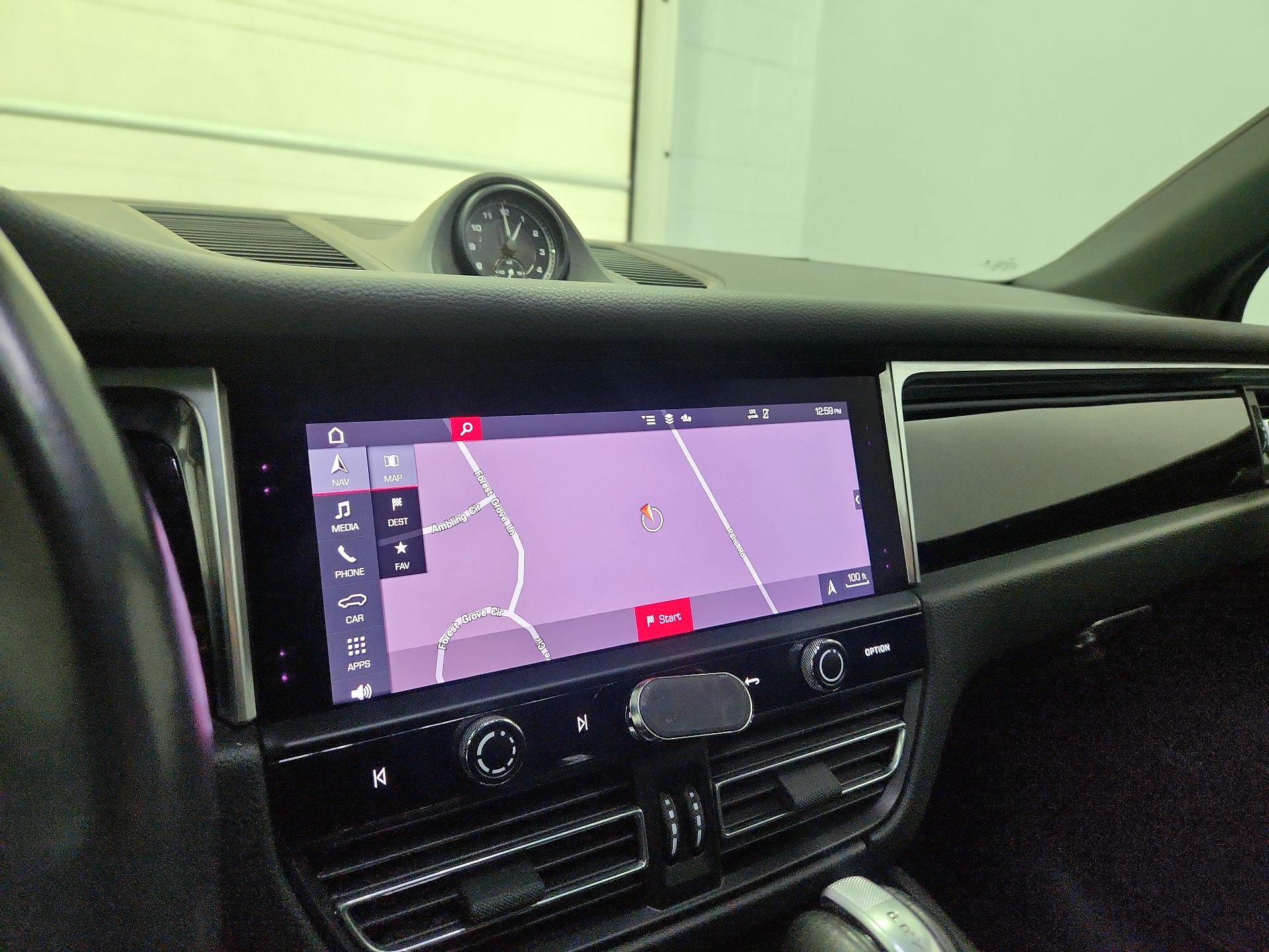 Thumbnail: 2022 Porsche Macan - 14