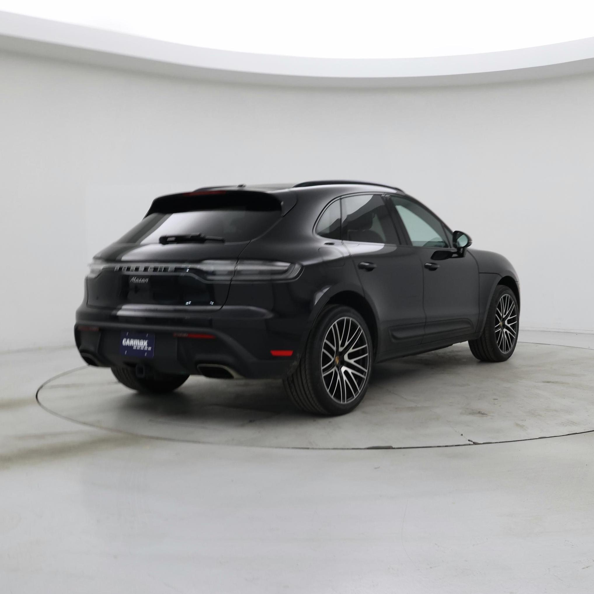 Thumbnail: 2022 Porsche Macan - 8