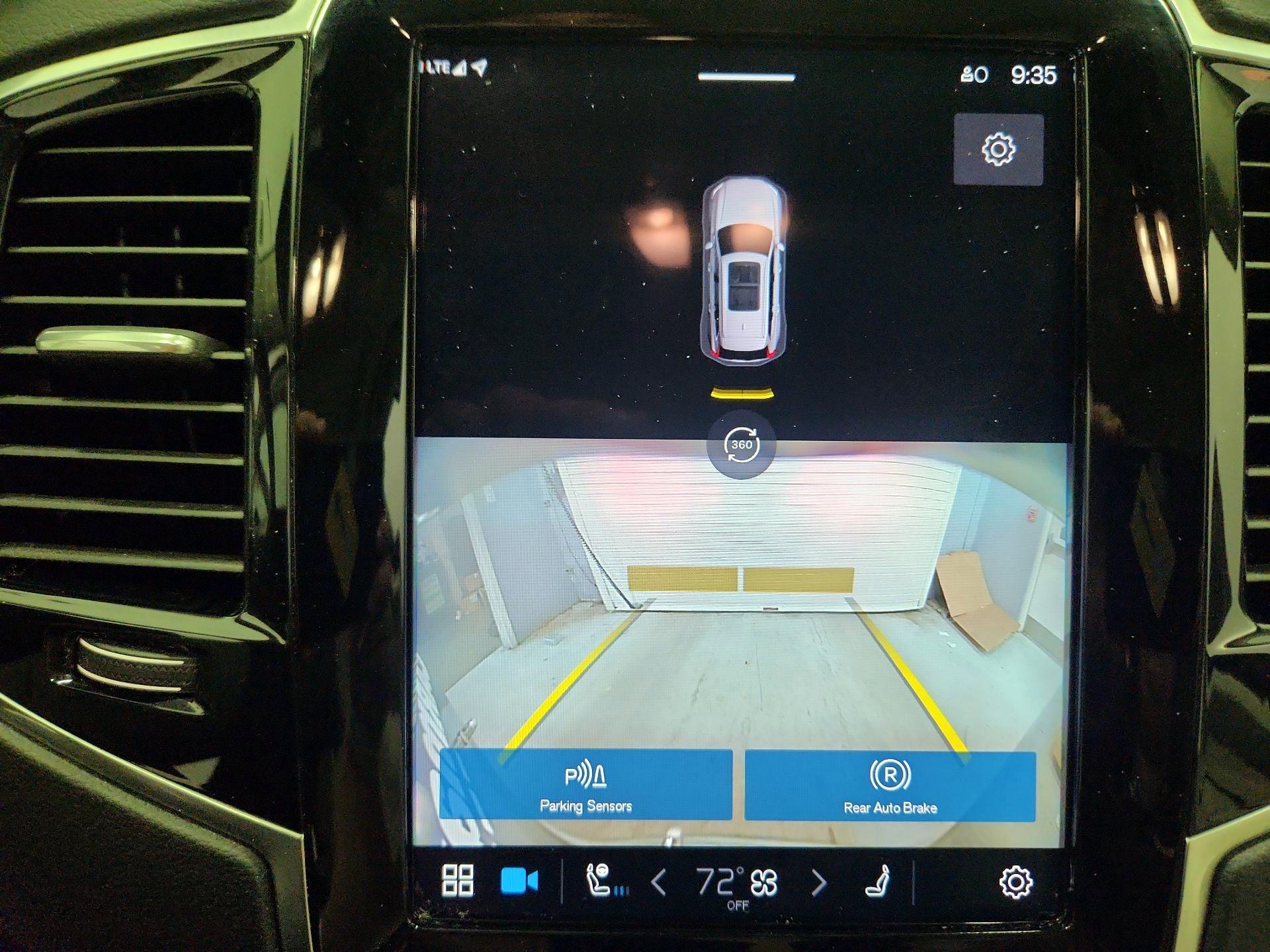 Thumbnail: 2023 Volvo XC90 - 14