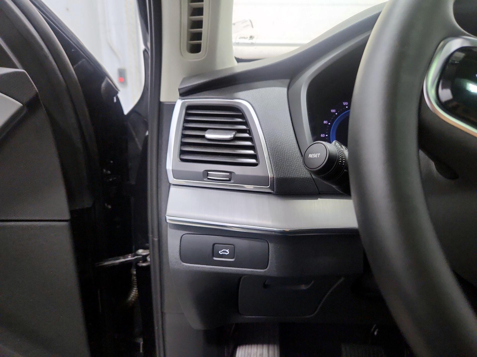 Thumbnail: 2024 Volvo XC90 - 13