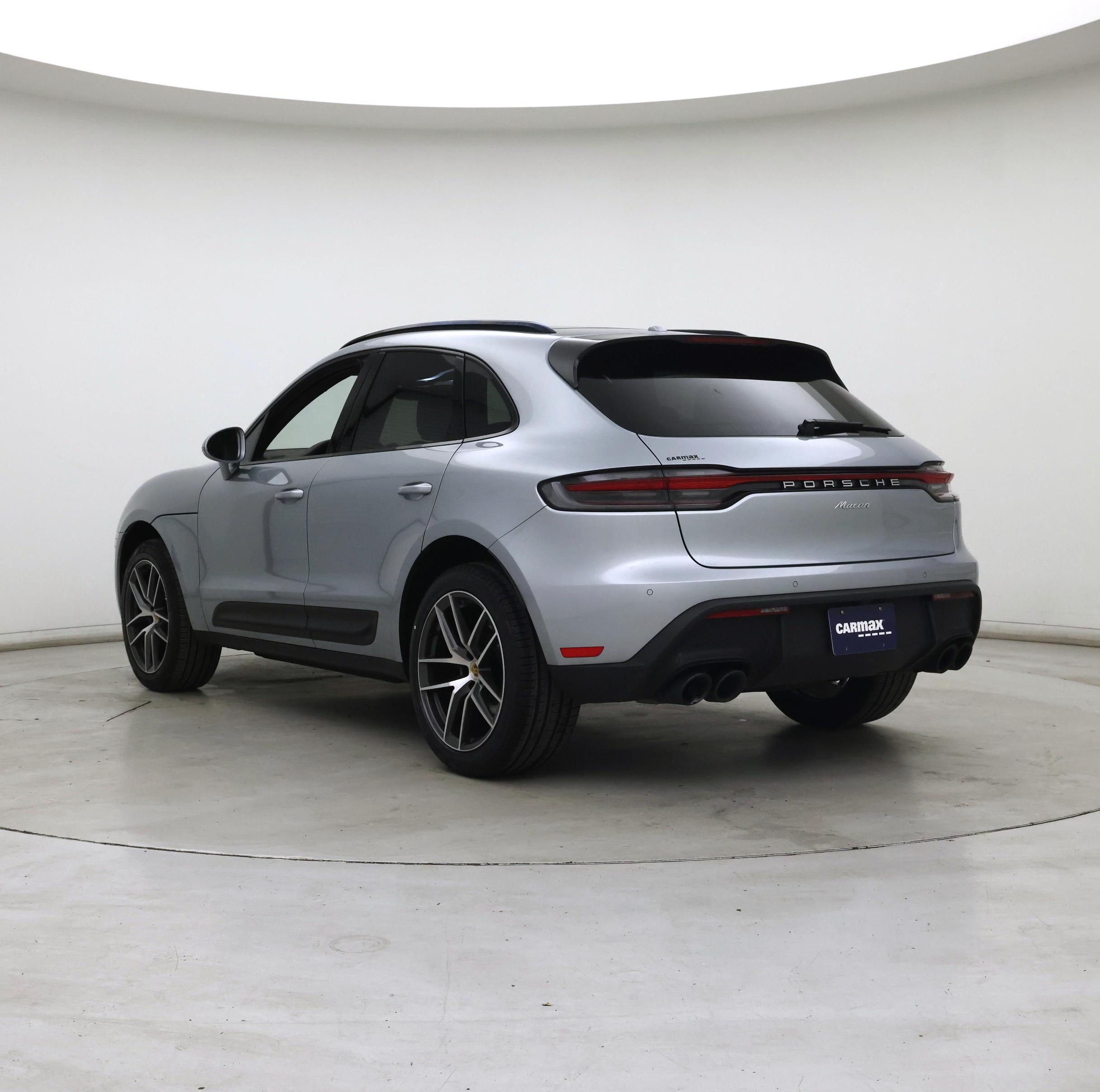 Thumbnail: 2023 Porsche Macan - 2